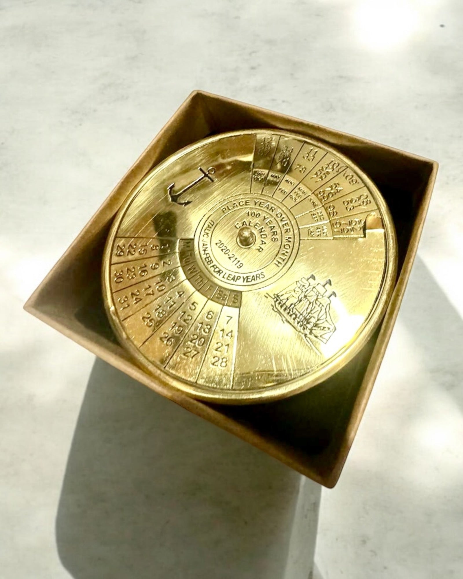 Ημερολόγιο Αιωνιότητας Θαλάσσιο Ιστιοφόρο – Ορειχάλκινο Ημερολόγιο 100 ετών - δυνατότητα χάραξης για δώρο