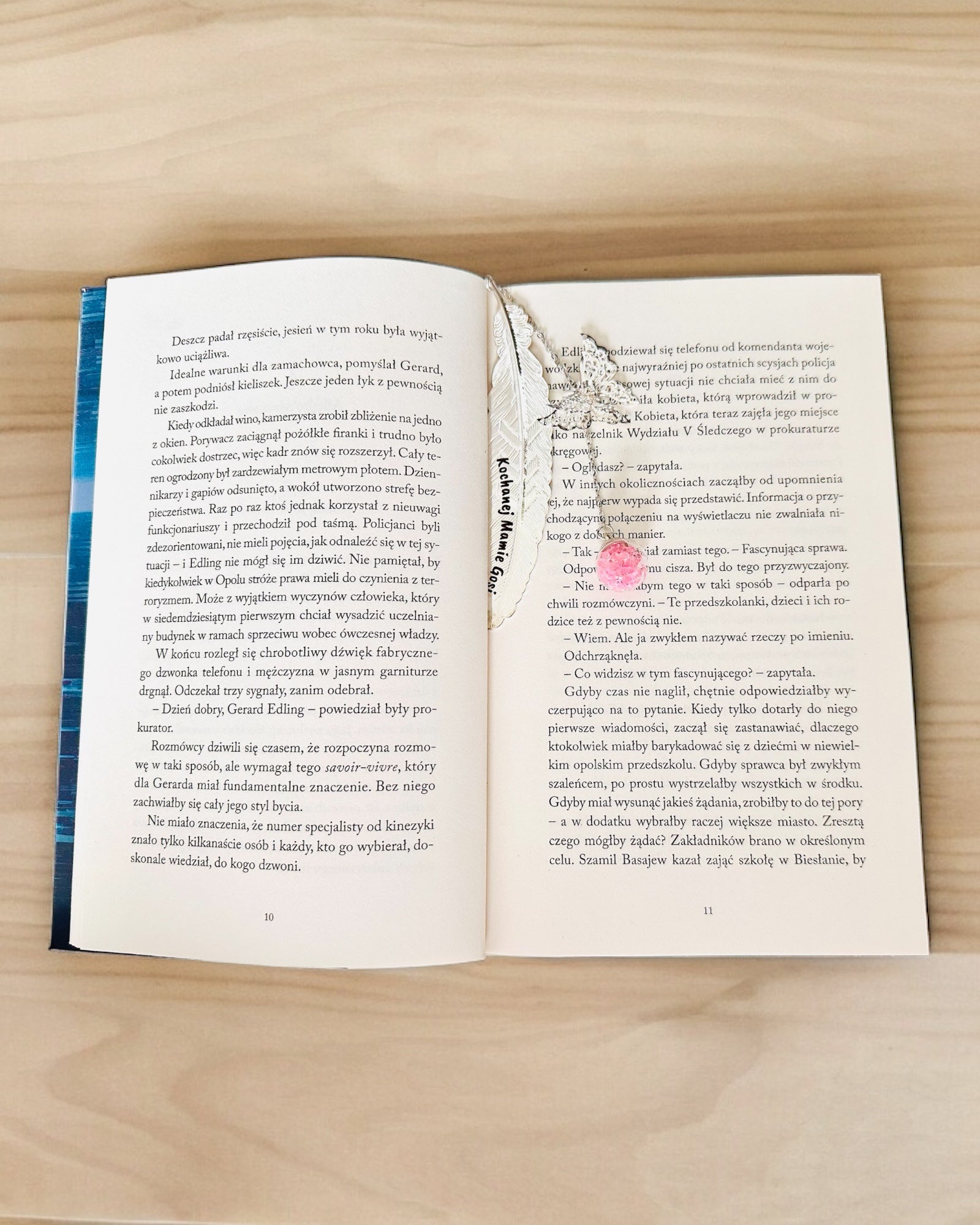 Δημιουργικός Σελιδοδείκτης Βιβλίου σε Ρετρό Στυλ με Μοτίβο Φτερού και Πεταλούδας – Κομψό Προωθητικό Δώρο, Χρώμα Ασημί/Μπλε