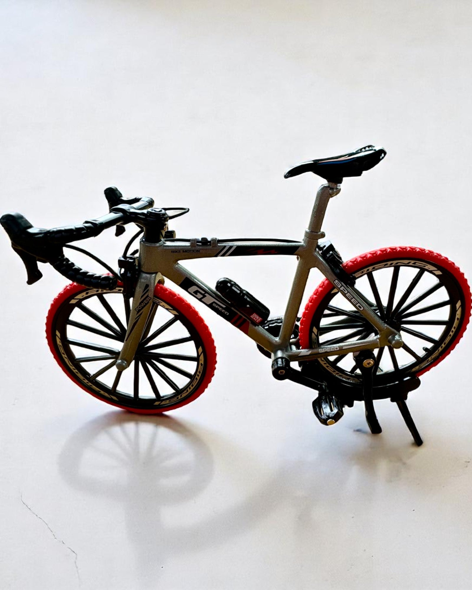 Mini Rower „Speedster” – συλλεκτικό μοντέλο με επιλογή χάραξης, 2 επιλογές διαθέσιμες