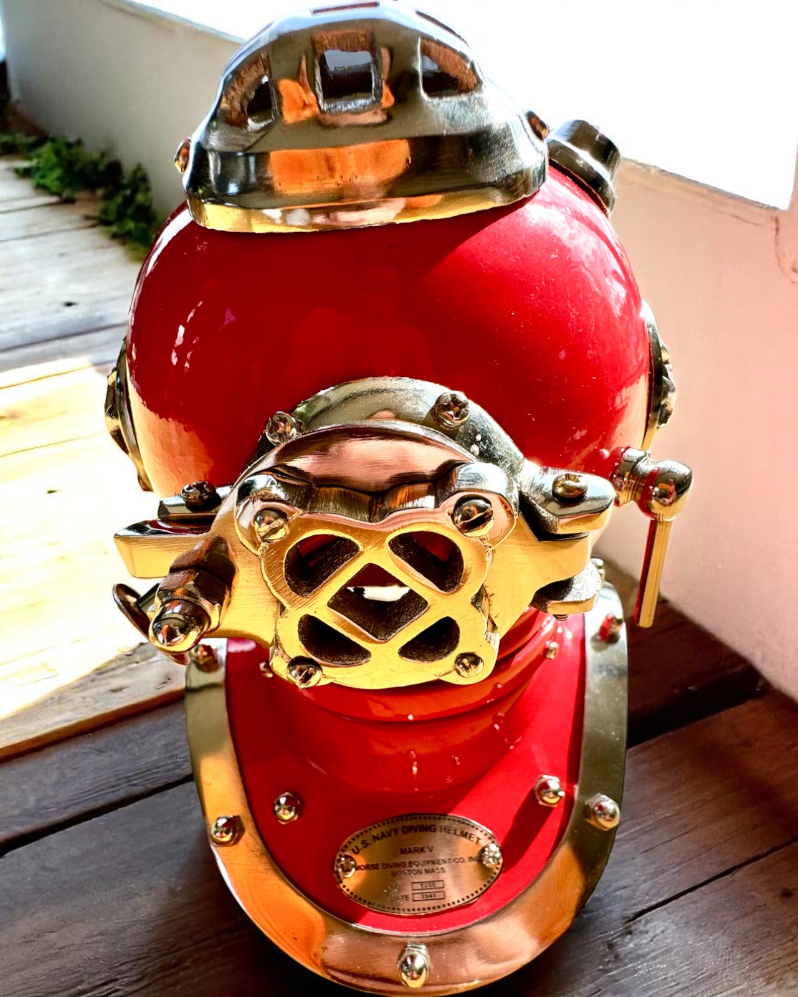 Hełm Odkrywcy Głębin - Edycja Kolekcjonerska z Możliwością Grawerowania, 35 cm, prezent dla strażaka lub nurka