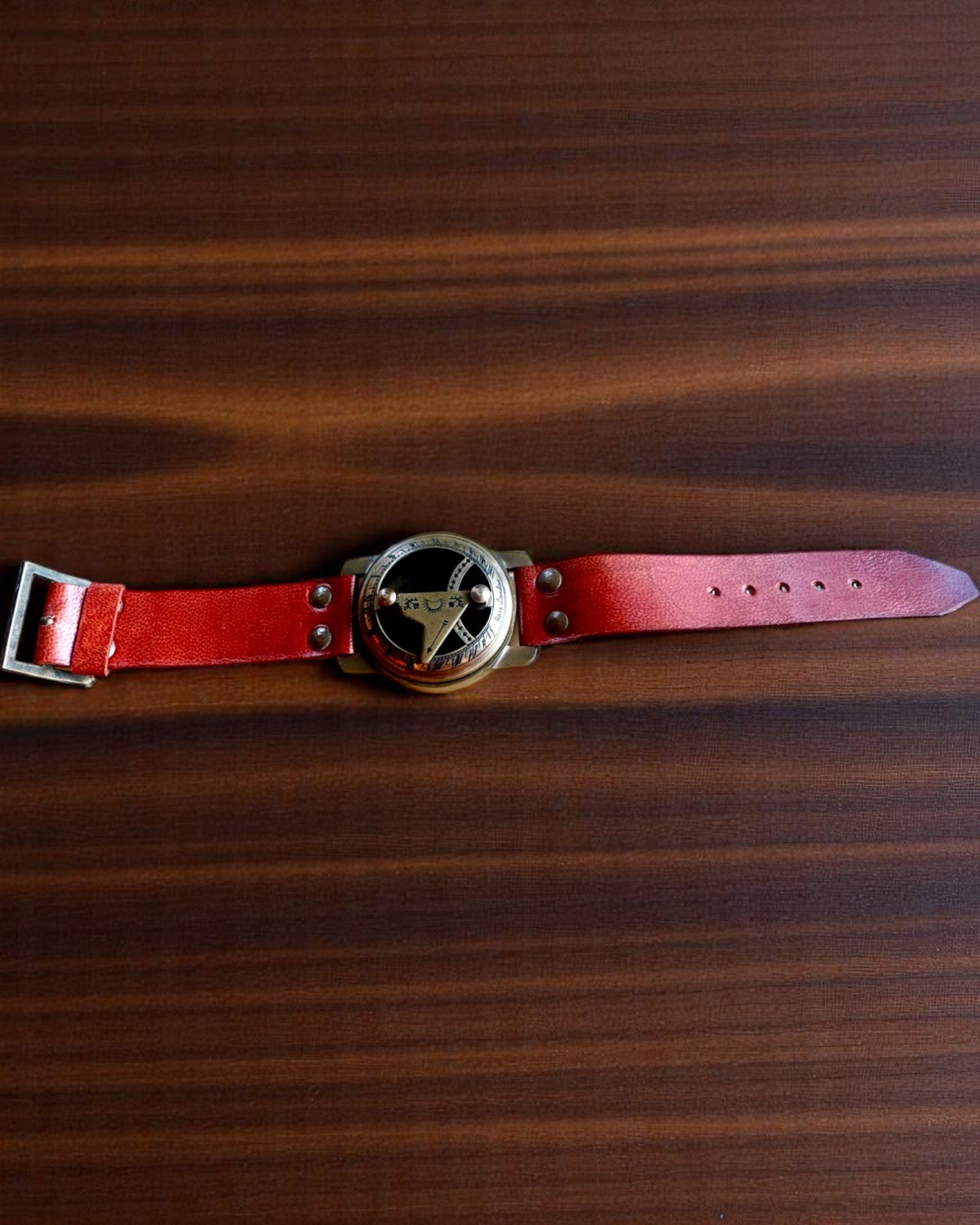 Zegarek Słoneczny z Kompasem - Ręcznie Robiony, Autentyczny Rzemiosło, możliwość grawerowania