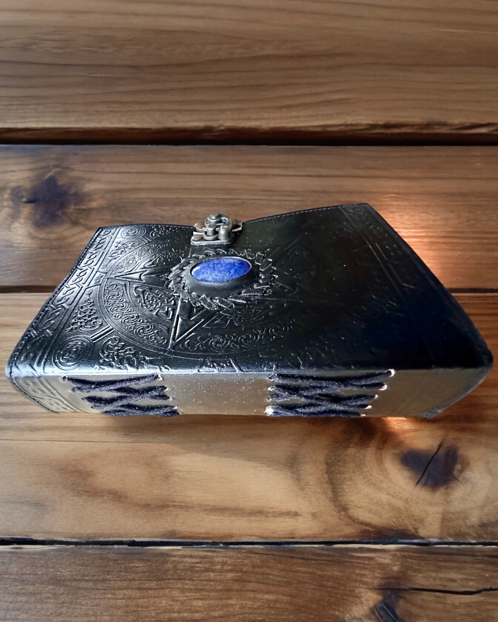 Premium Ημερολόγιο, Αρχαίο σχέδιο, Δερμάτινο Σημειωματάριο "Μαγικό Χρονικό" 200 σελίδες, 2 επιλογές διαθέσιμες, εξατομίκευση με χάραξη