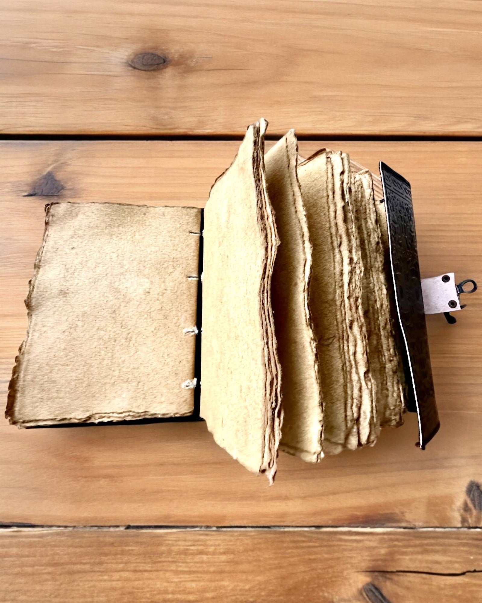 Premium Ημερολόγιο, Αρχαίο σχέδιο, Δερμάτινο Σημειωματάριο "Μαγικό Χρονικό" 200 σελίδες, 2 επιλογές διαθέσιμες, εξατομίκευση με χάραξη