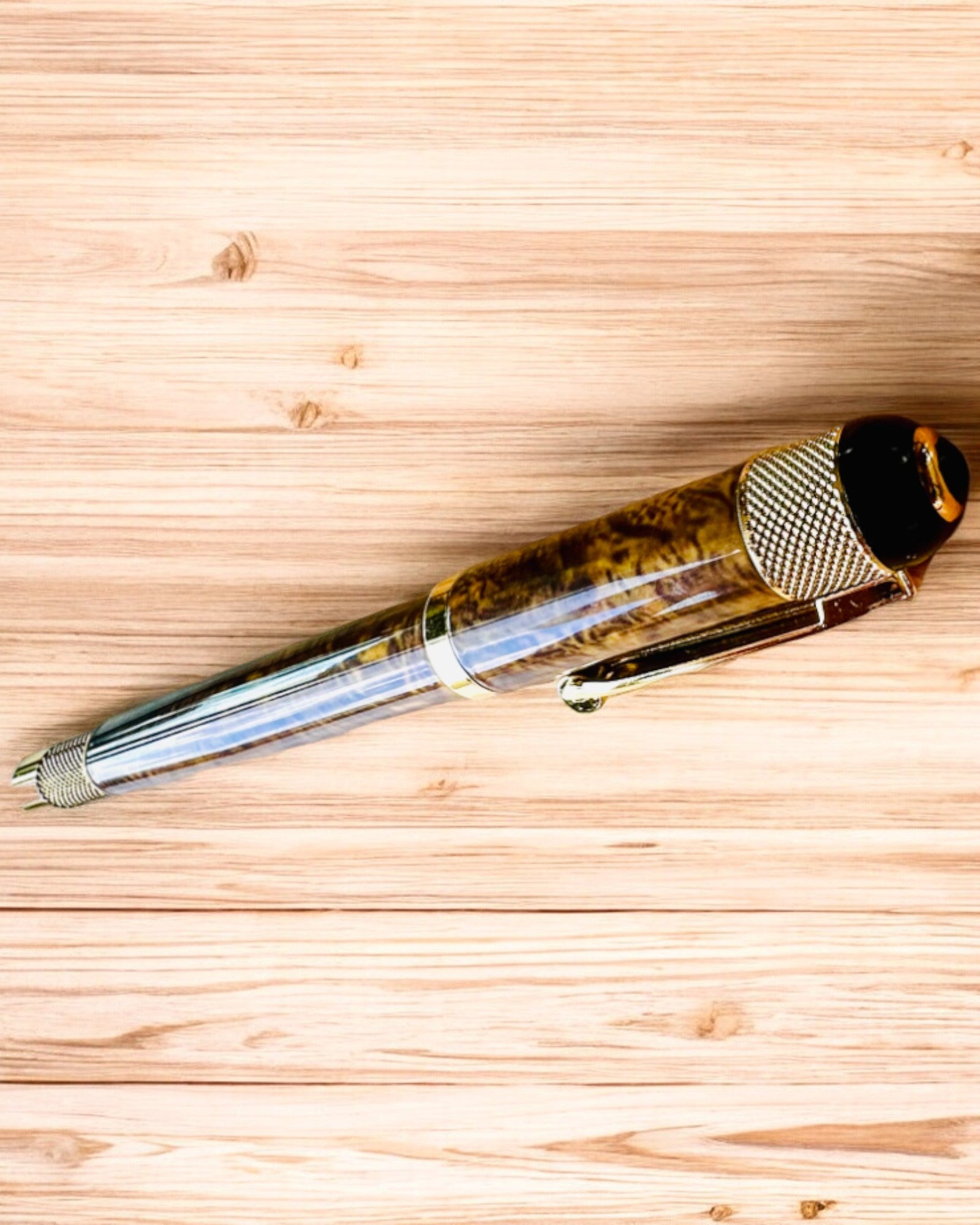 Κομψό στυλό "Majestic" με δυνατότητα εξατομίκευσης για δώρο, διαθέσιμο σε 2 χρωματικές παραλλαγές