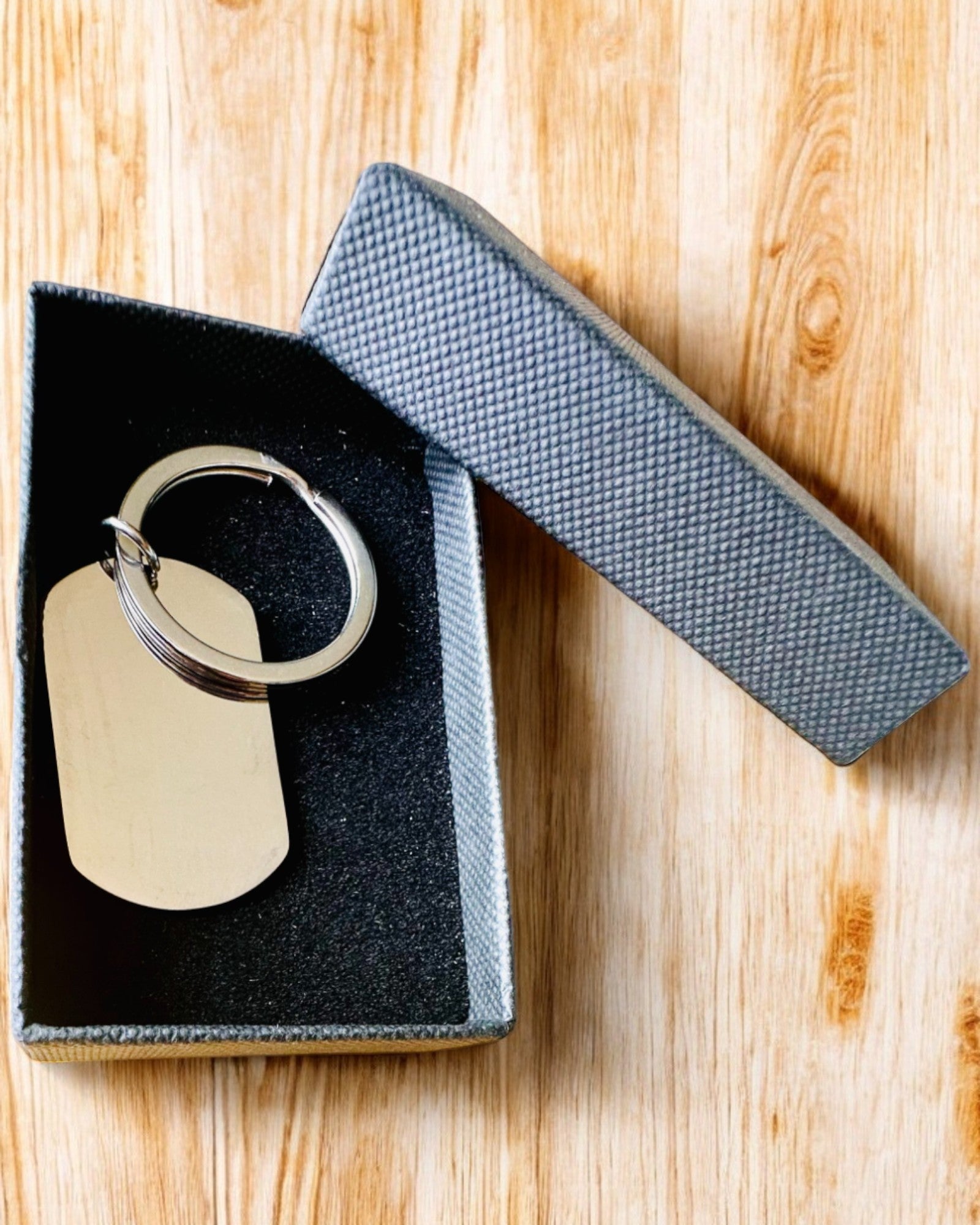 Στρατιωτικό Μπρελόκ ID "Ταυτότητα" από Ανοξείδωτο Ατσάλι – Προσωποποιημένη Χάραξη