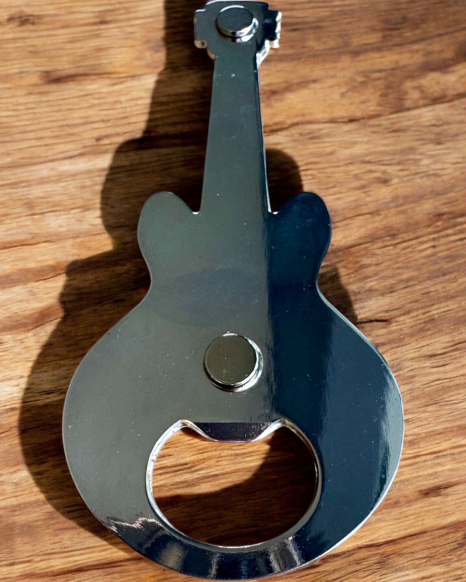 Ανοιχτήρι για μπουκάλια Κιθάρα Rock'n'Open, 2 παραλλαγές, εξατομίκευση με χάραξη για δώρο