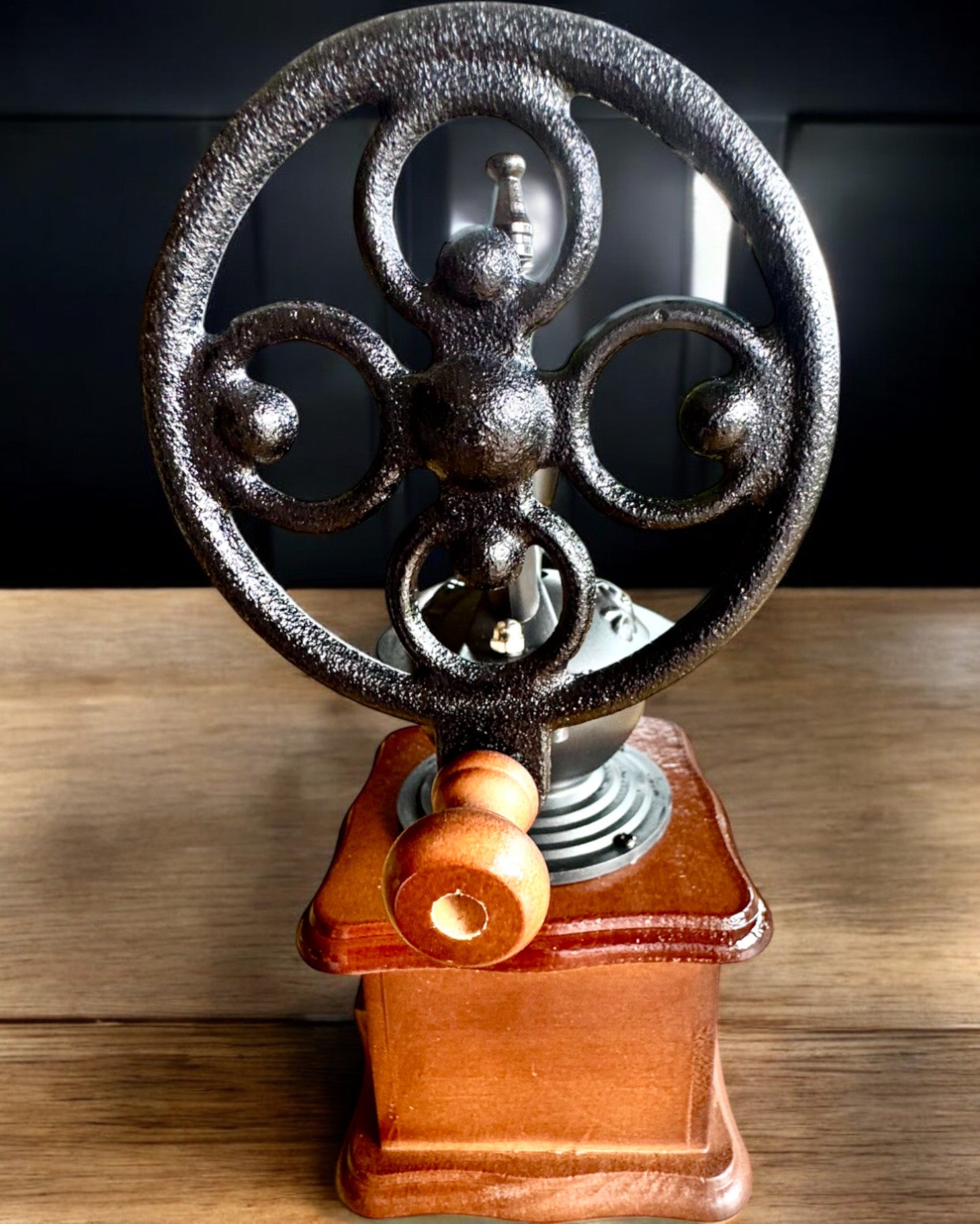 Ρετρό μύλος καφέ "Vintage Café" 27 cm ύψος, με δυνατότητα εξατομίκευσης με χάραξη για δώρο