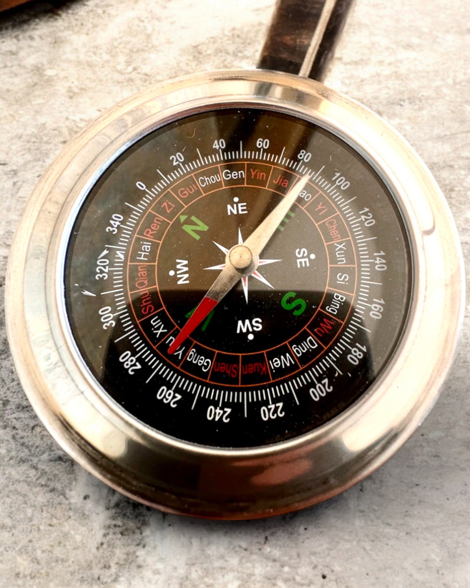 Κομπάς Feng Shui – Ατσάλινη Ακρίβεια, εξατομίκευση με χάραξη για δώρο