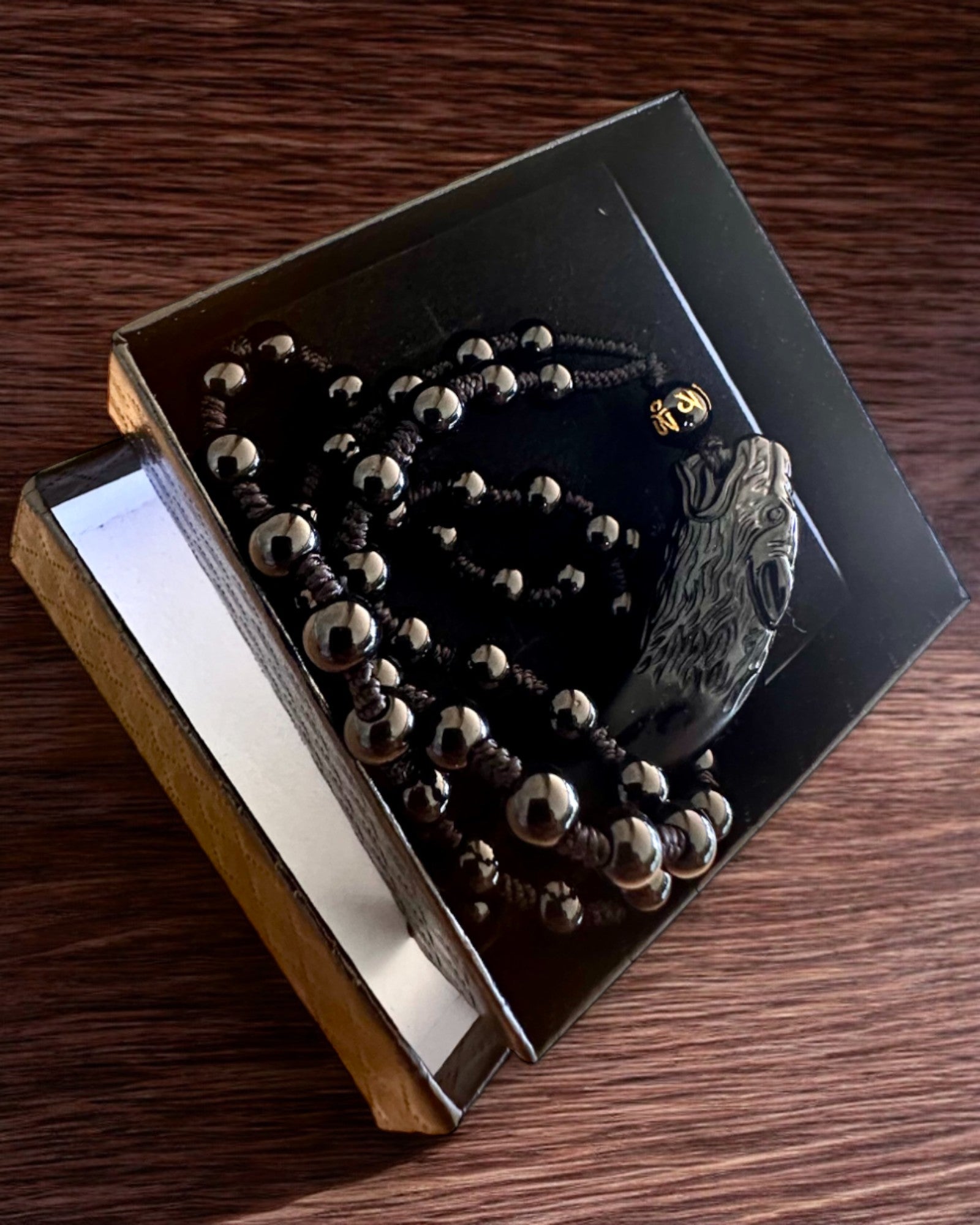 "Wilczy Ząb Jadeitowy - Φυλακτό Δύναμης και Προστασίας, δυνατότητα εξατομίκευσης με χάραξη για δώρο"