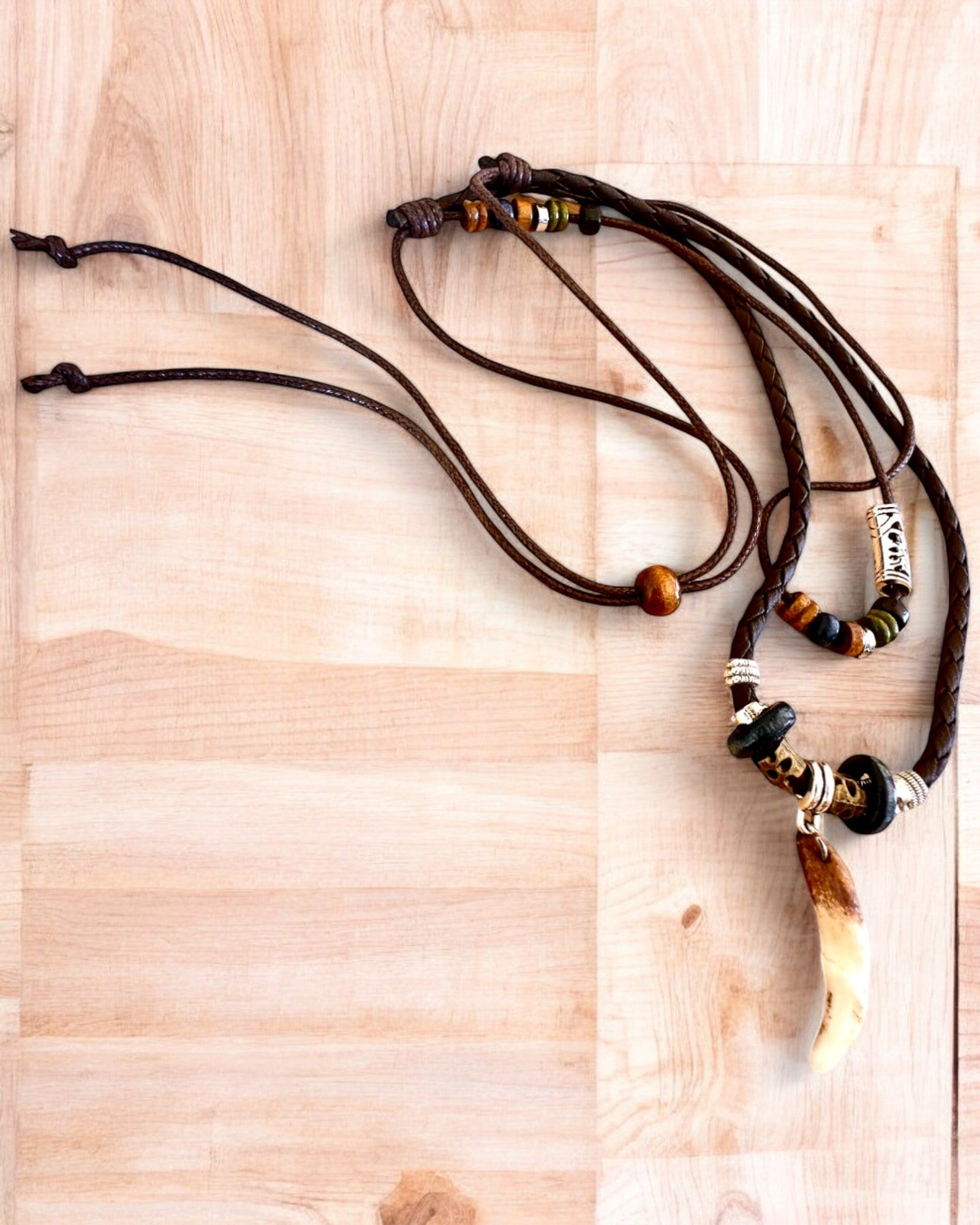 "Wilczy Ząb - Κολιέ Δύναμης - δυνατότητα εξατομίκευσης με χάραξη για δώρο"