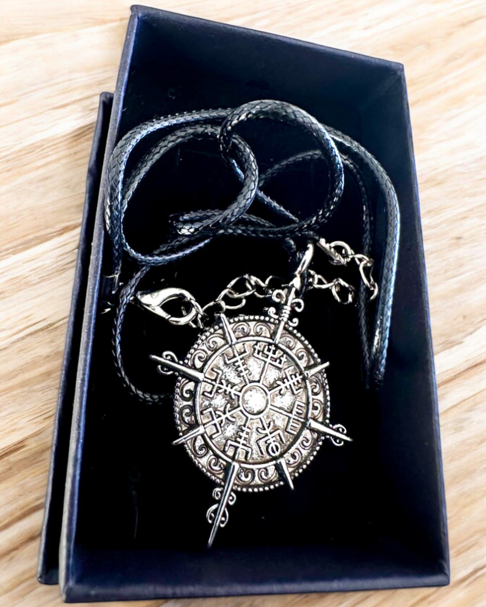 Φυλαχτό Πολεμιστής του Βορρά - Πυξίδα Βίκινγκ, δυνατότητα εξατομίκευσης με χάραξη για δώρο, 2 επιλογές διαθέσιμες