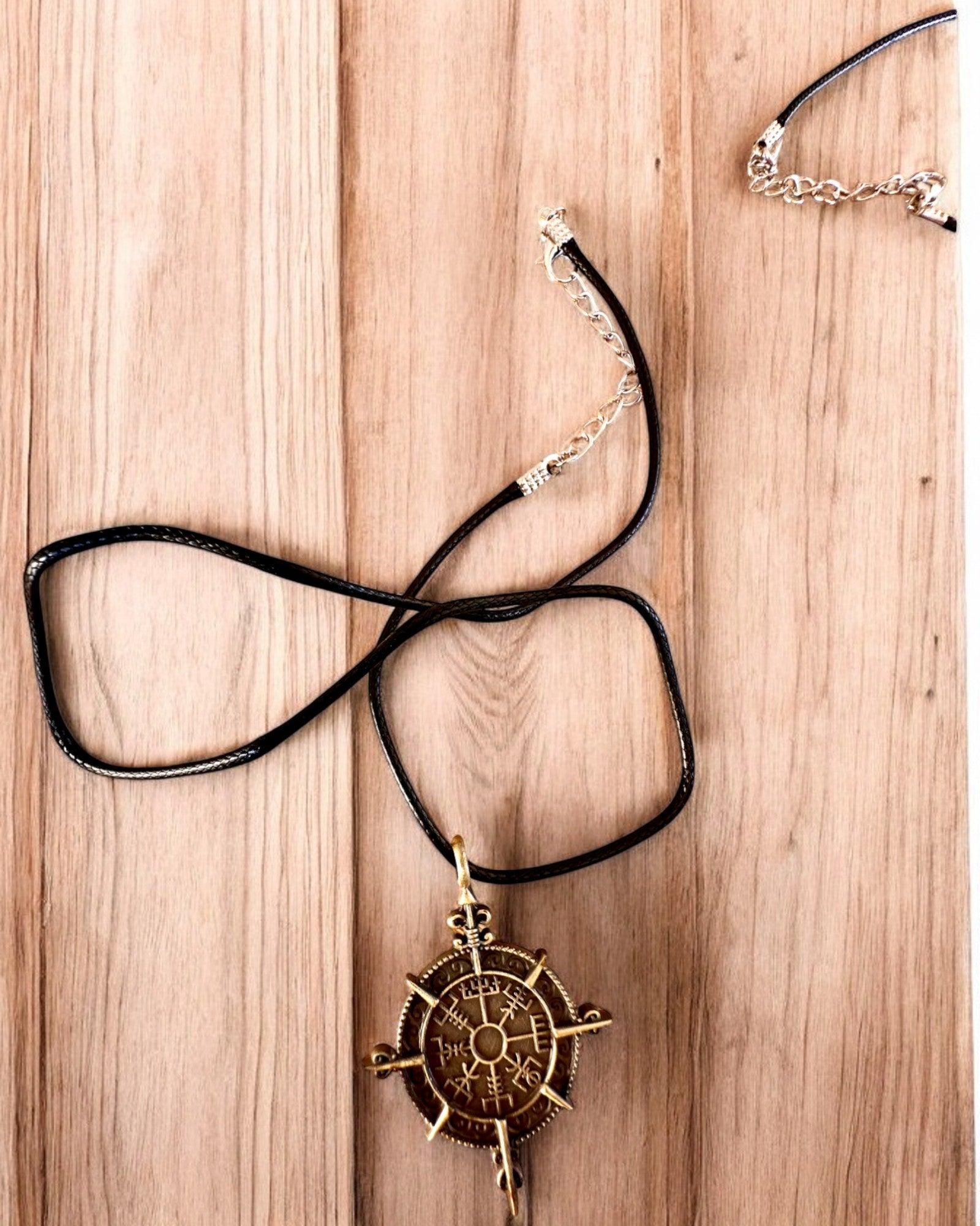 Φυλαχτό Πολεμιστής του Βορρά - Πυξίδα Βίκινγκ, δυνατότητα εξατομίκευσης με χάραξη για δώρο, 2 επιλογές διαθέσιμες