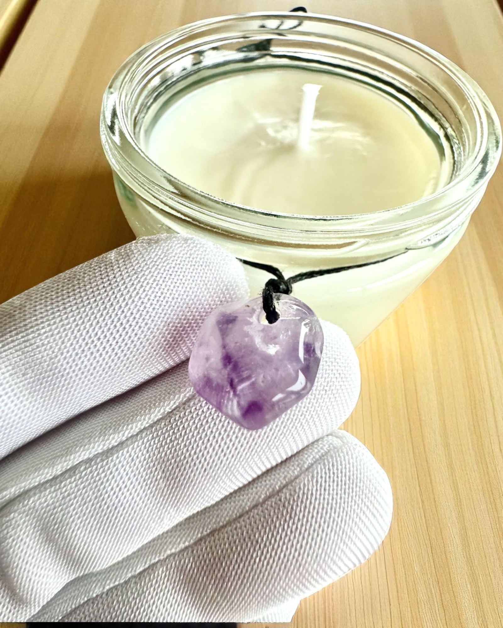 Świeca sojowa intencyjna Ametyst – spokój, harmonia i oczyszczenie, 250 ml, możliwość personalizacji na prezent