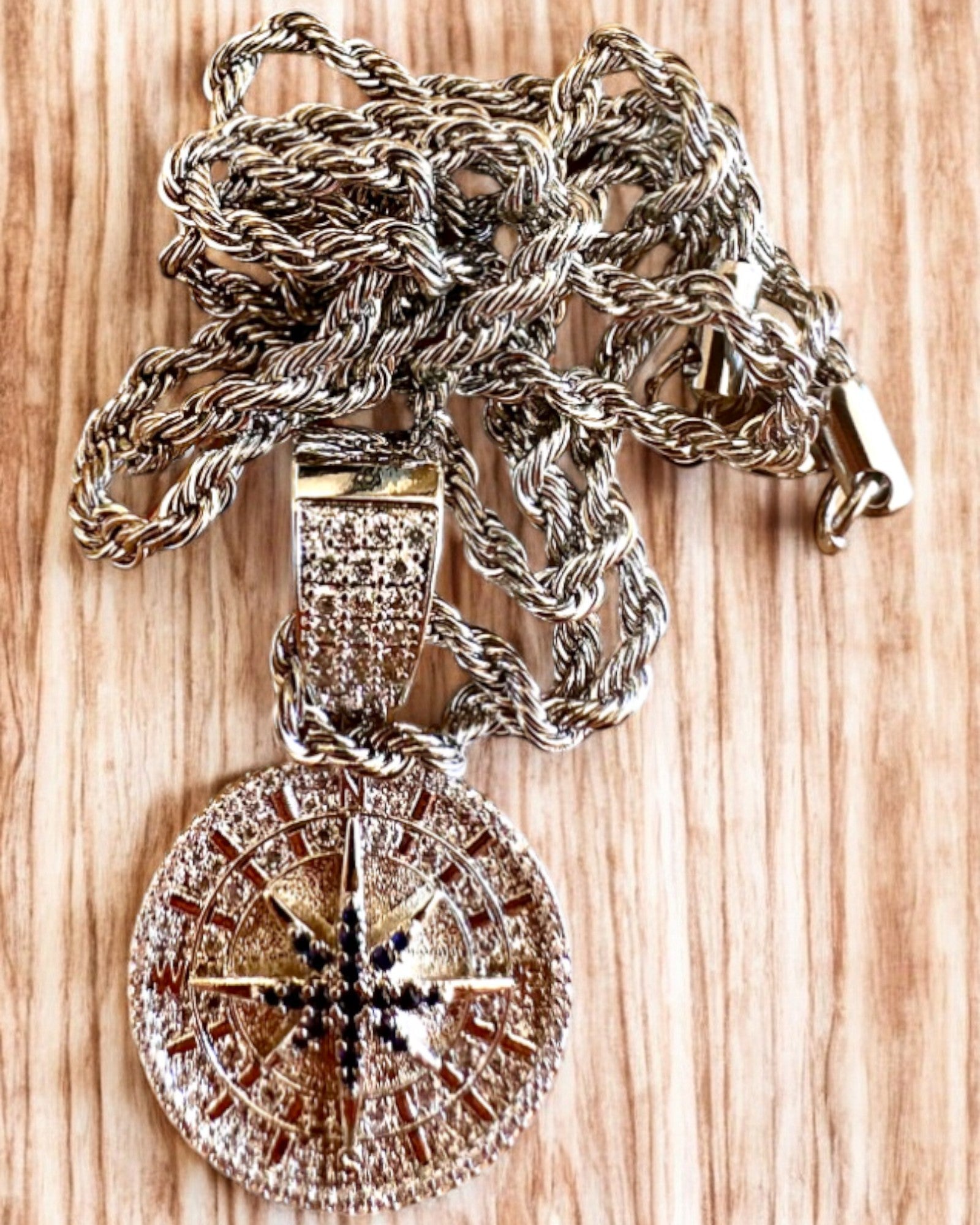 Κολιέ με Μενταγιόν Πυξίδα σε Στυλ Glamour με Ζιργκόν για Γυναίκες και Άνδρες - 2 επιλογές, εξατομίκευση με χάραξη για δώρο