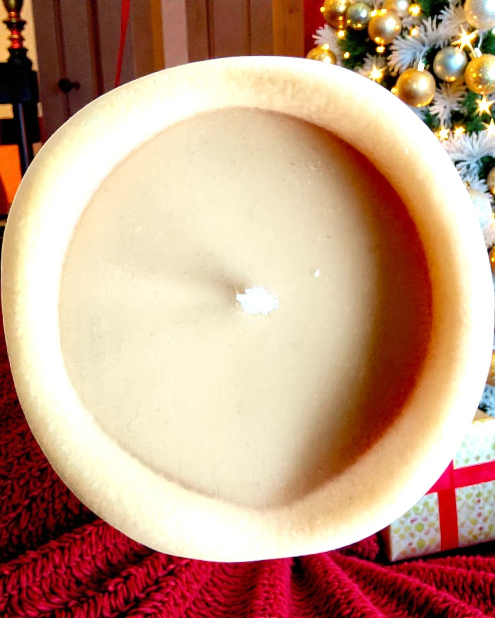 Κερί σόγιας Χειμωνιάτικη Αλεπού, ύψος 7,5 εκ., χειροποίητο κερί σόγιας με ένα χαριτωμένο κοιμισμένο αλεπουδάκι, με δυνατότητα εξατομίκευσης με χάραξη στην πλακέτα