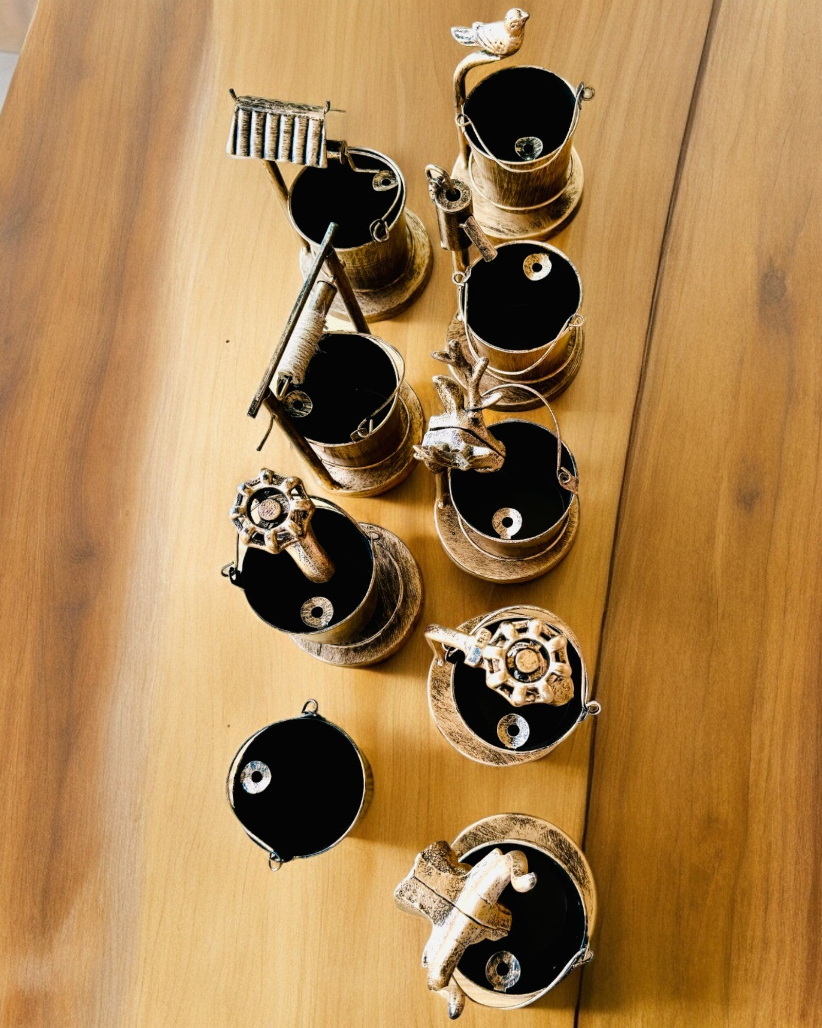 Στυλάτη Μεταλλική Σταχτοθήκη "Rustic Charm" ύψους 19-23 εκ., 8 επιλογές διαθέσιμες, χάραξη κατόπιν αιτήματος