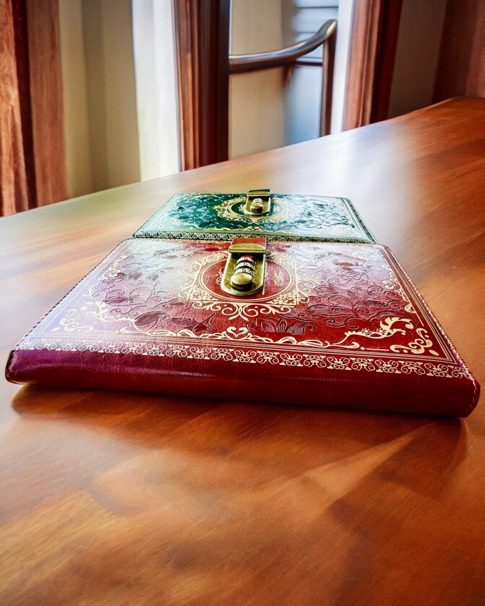 Αποκλειστικό Δερμάτινο Σημειωματάριο "Sekretnik" A5 με Κλειδαριά Συνδυασμού - εξατομίκευση με χάραξη