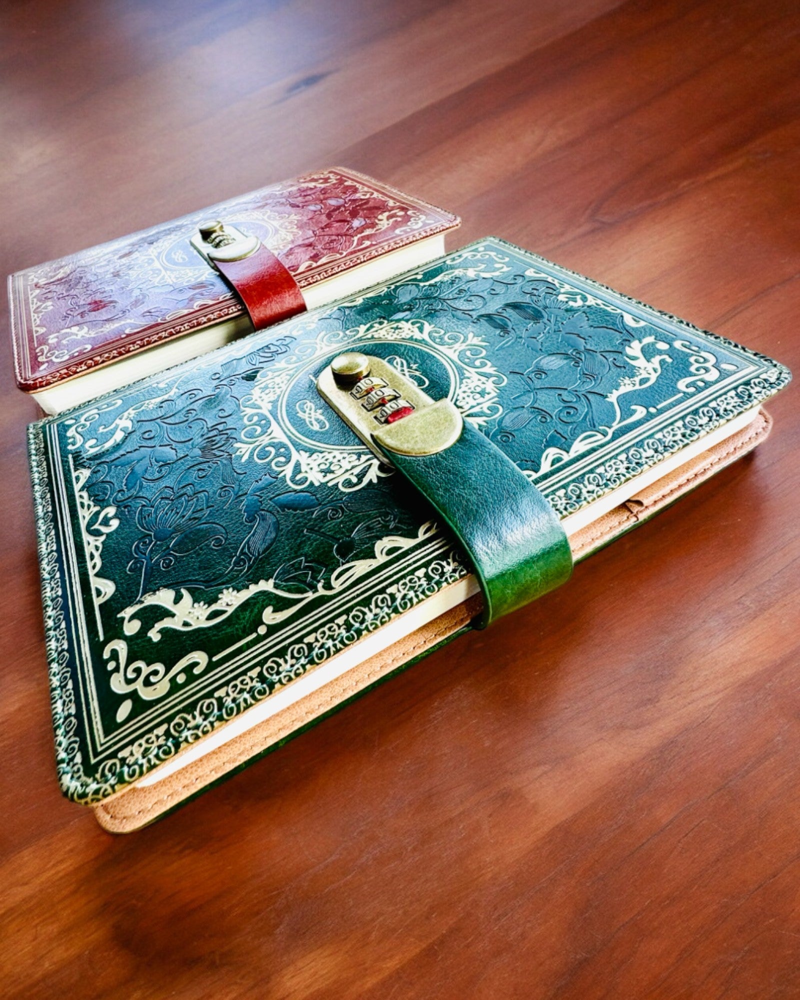 Αποκλειστικό Δερμάτινο Σημειωματάριο "Sekretnik" A5 με Κλειδαριά Συνδυασμού - εξατομίκευση με χάραξη