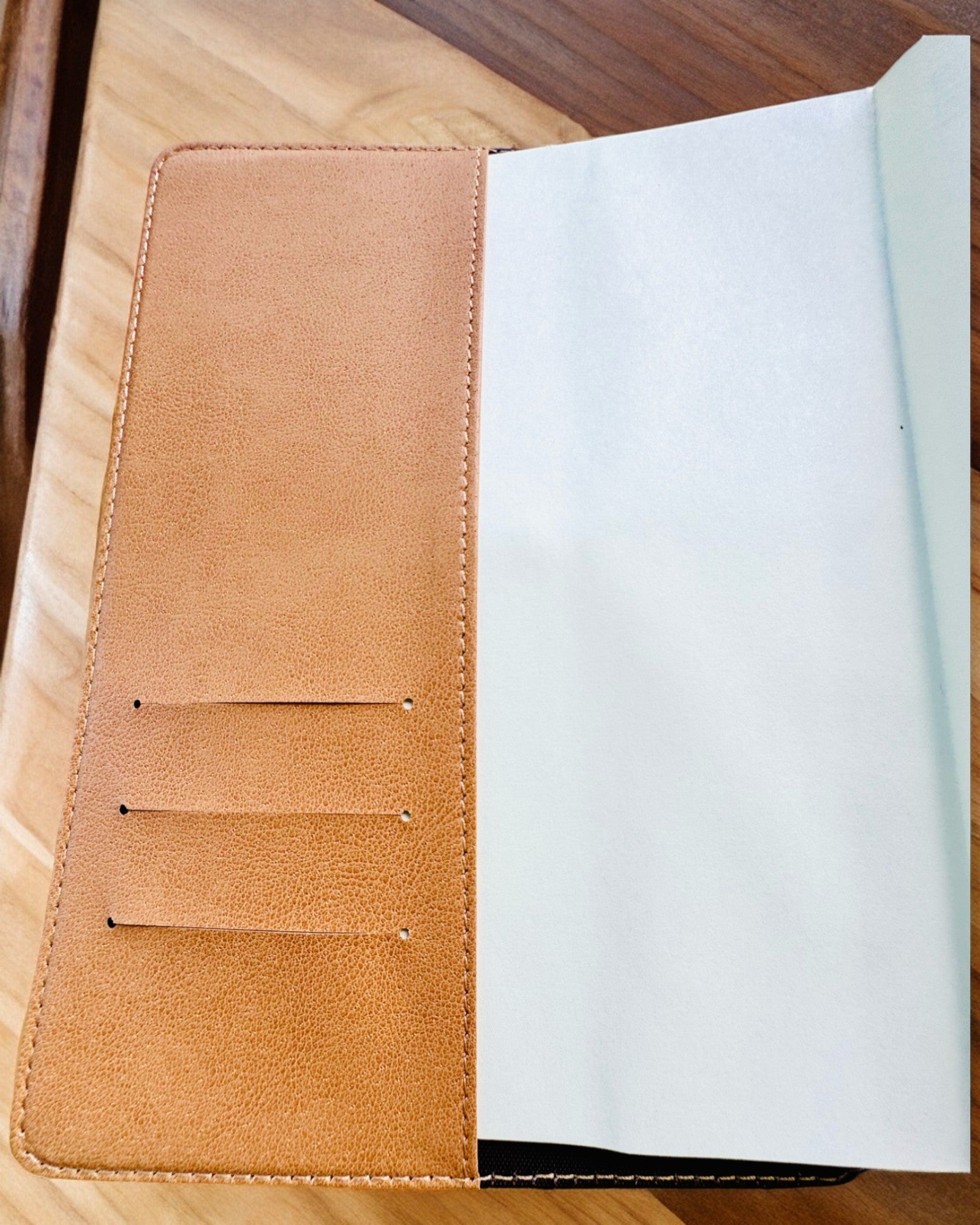 Αποκλειστικό Δερμάτινο Σημειωματάριο "Sekretnik" A5 με Κλειδαριά Συνδυασμού - εξατομίκευση με χάραξη