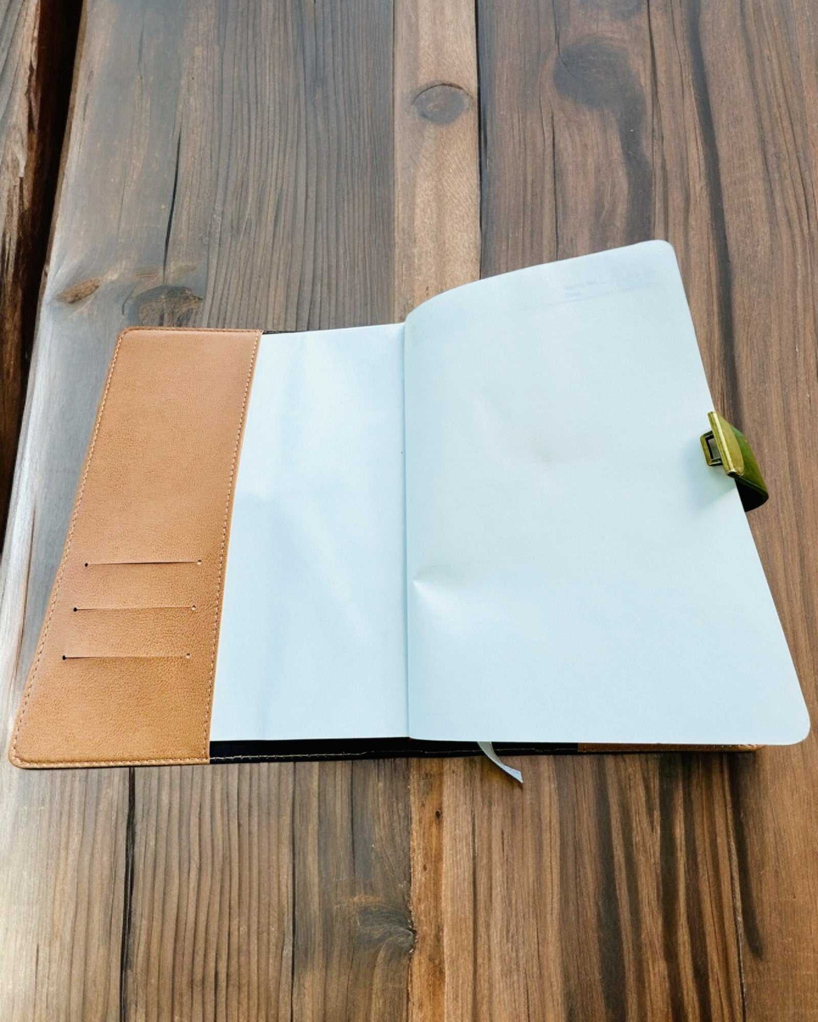 Αποκλειστικό Δερμάτινο Σημειωματάριο "Sekretnik" A5 με Κλειδαριά Συνδυασμού - εξατομίκευση με χάραξη