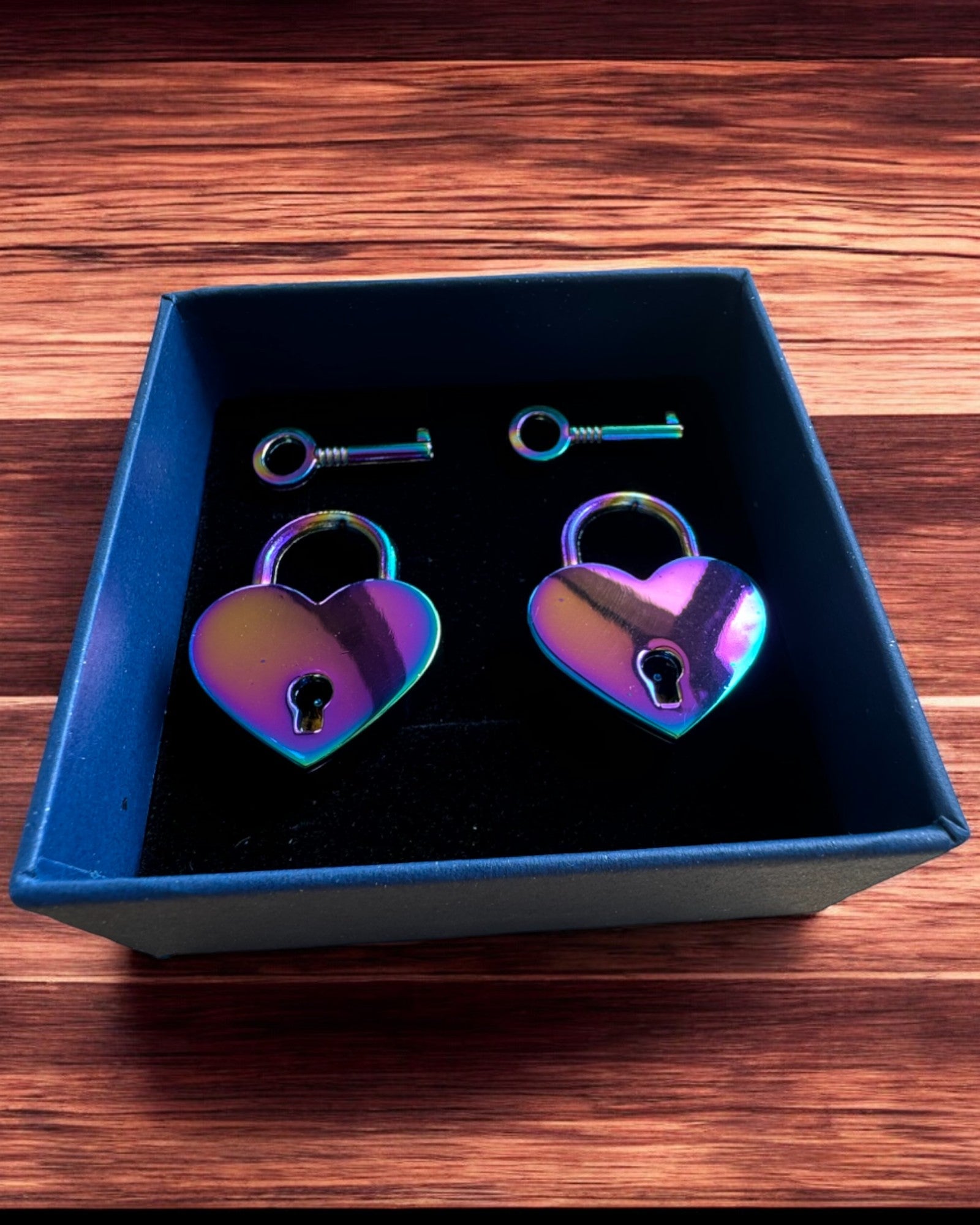 Miłosne Mini Kłódki Serce DeLuxe, Zestaw 2 kłódek z kluczykami, 6 wariantów do wyboru, możliwość personalizacji grawerem na prezent