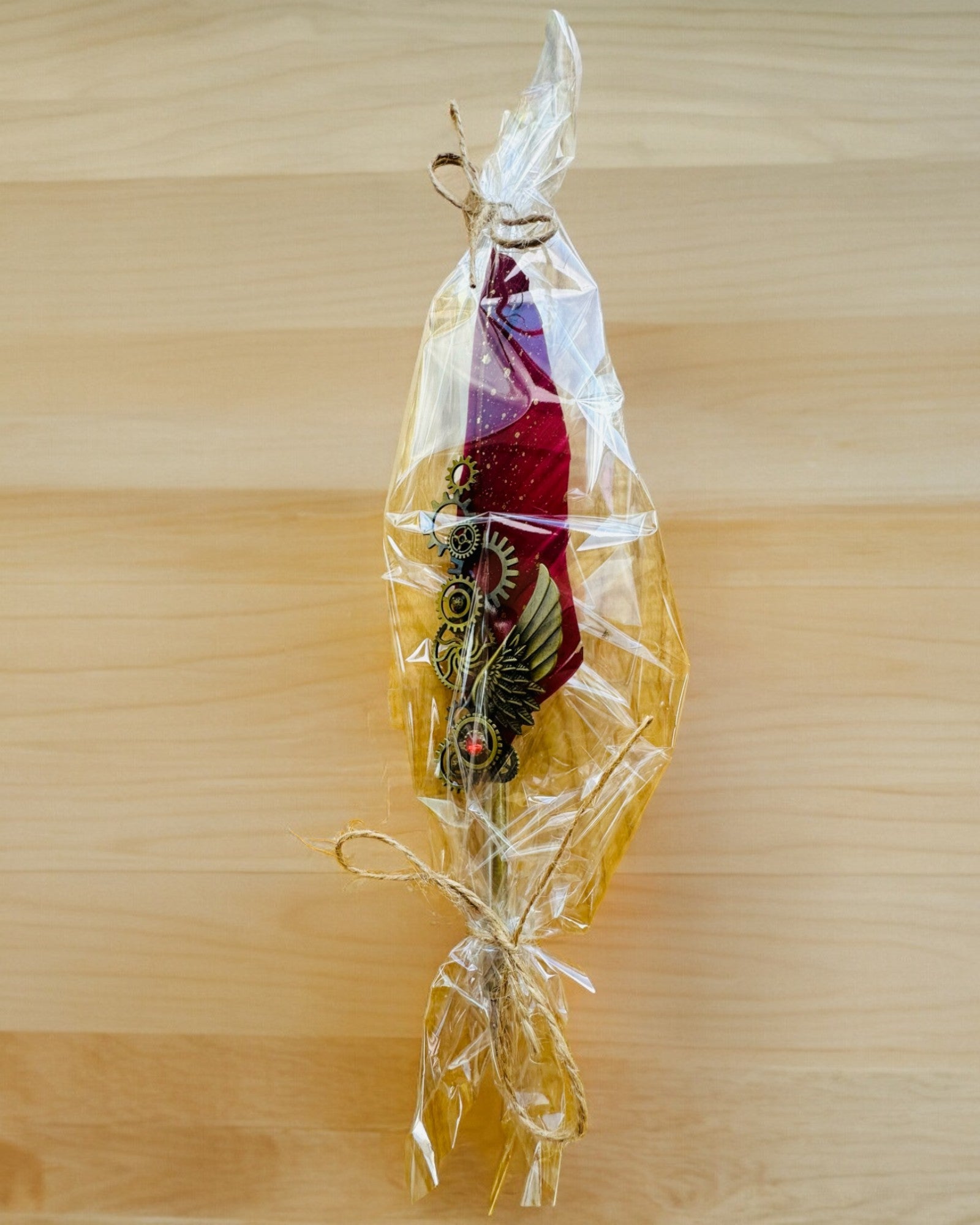 Σετ Δώρου - Κόκκινο-Μωβ Φτερό Χήνας "Steampunk Κομψότητα" με Δυνατότητα Χαρακτικής, για δώρο