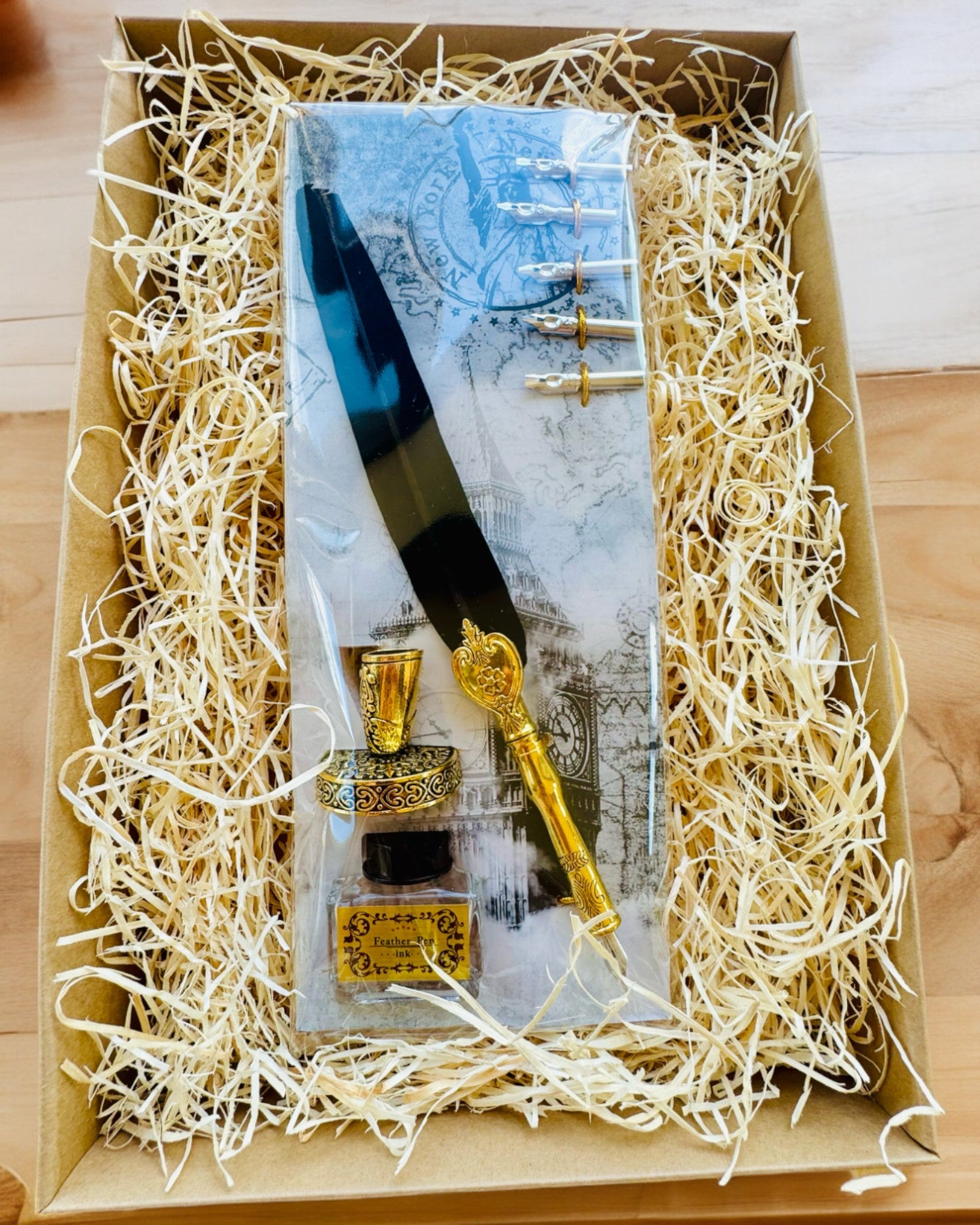 Κομψό Φτερό Χήνας με Σετ Αξεσουάρ - Royal Quill, δυνατότητα εξατομίκευσης με χάραξη