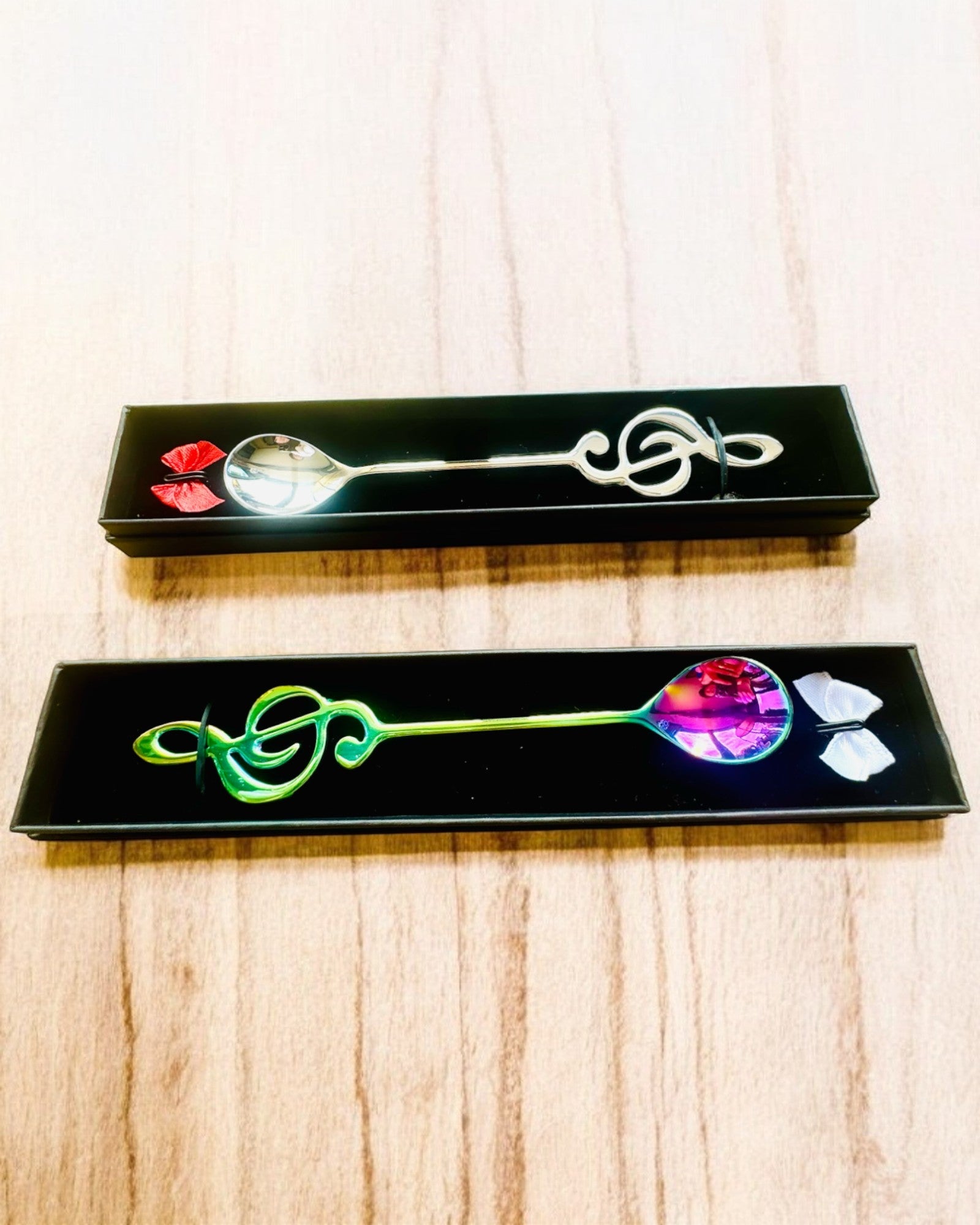 Κομψό Κουταλάκι με Κλειδί του Σολ – Προσωποποιημένο για δώρο, 2 διαθέσιμες χρωματικές επιλογές