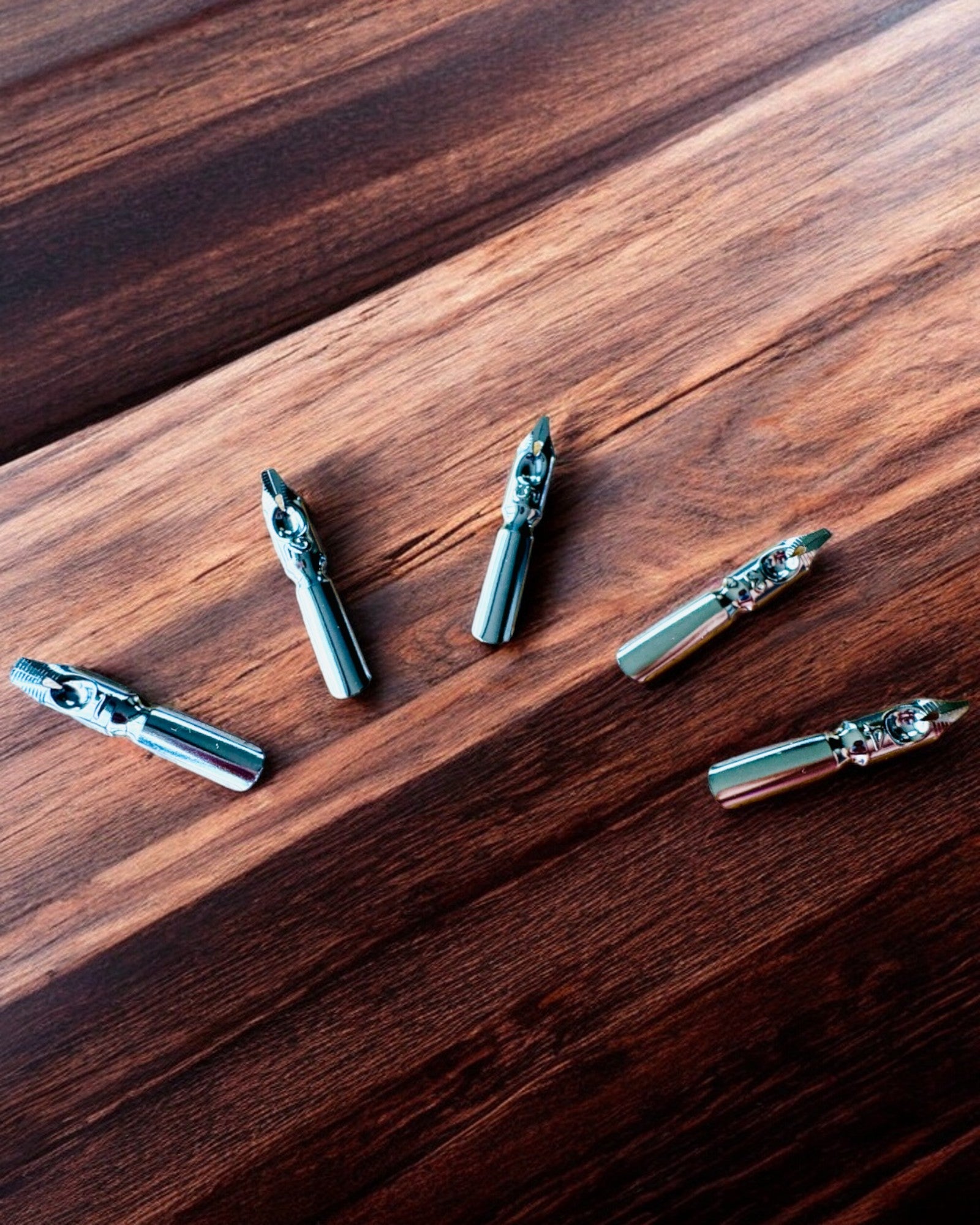 Καλλιγραφική Πένα "Steampunkowa Elegancja" με Φτερό Γαλοπούλας - Χειροποίητο, 5 επιλογές για να διαλέξετε, εξατομίκευση με χάραξη για δώρο