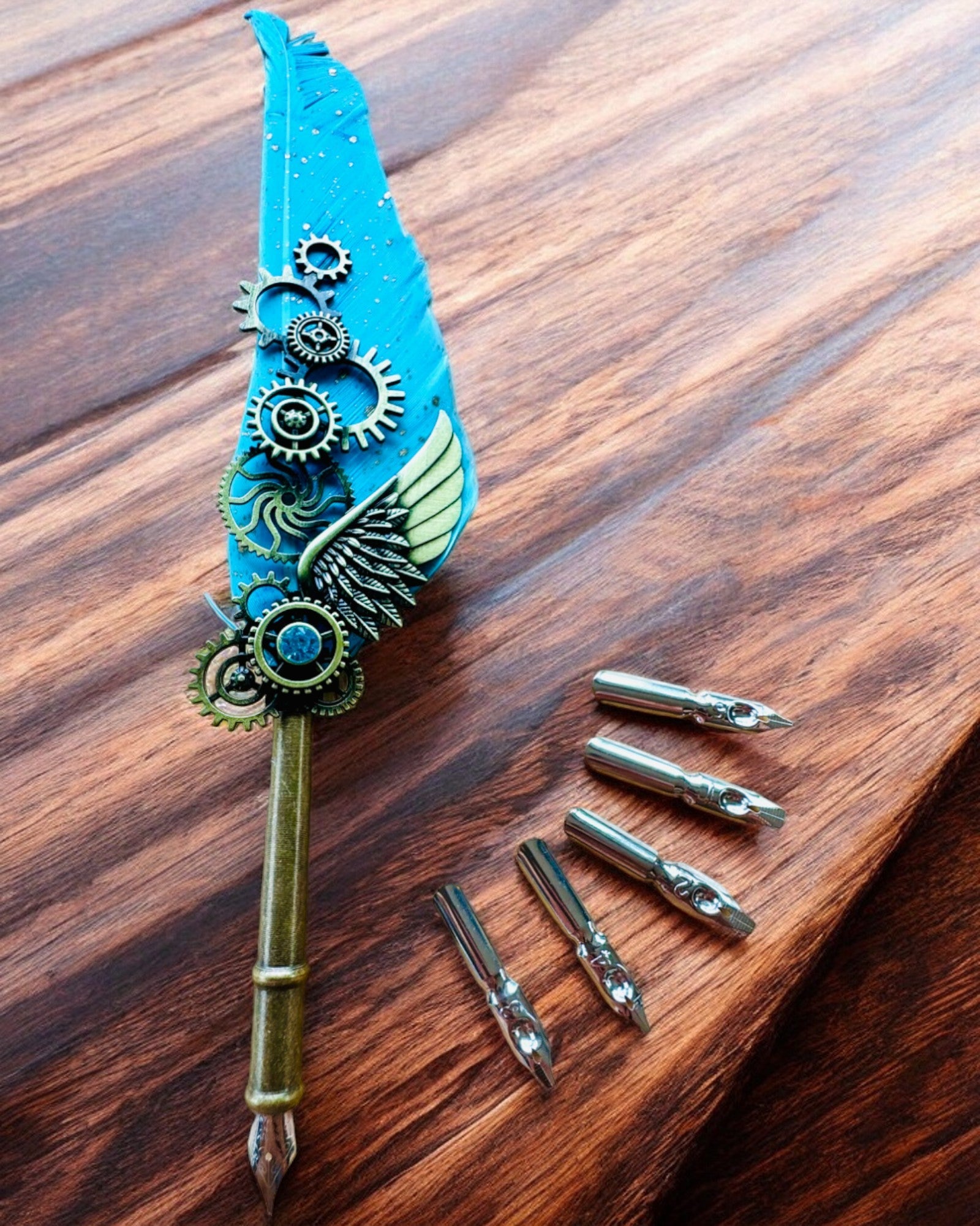 Καλλιγραφική Πένα "Steampunkowa Elegancja" με Φτερό Γαλοπούλας - Χειροποίητο, 5 επιλογές για να διαλέξετε, εξατομίκευση με χάραξη για δώρο