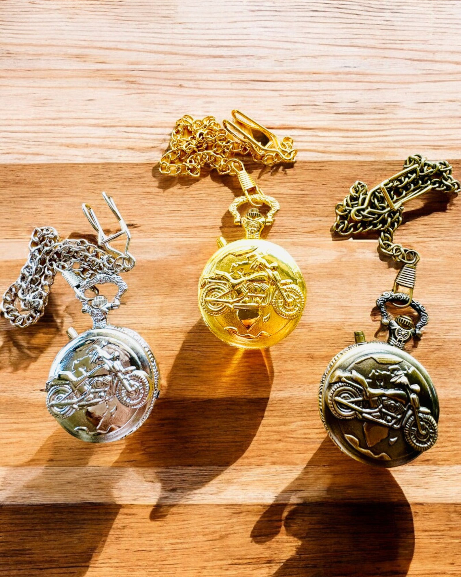 Ρολόι Τσέπης "Motocyklowy Elegancik 2" – Χάραξη για δώρο, 3 χρωματικές παραλλαγές