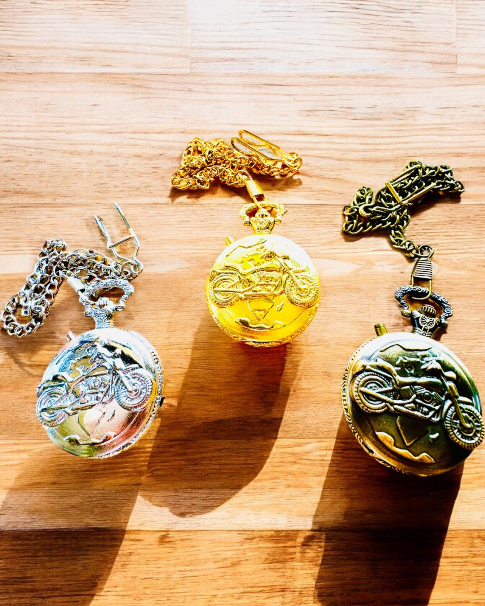 Ρολόι Τσέπης "Motocyklowy Elegancik 2" – Χάραξη για δώρο, 3 χρωματικές παραλλαγές