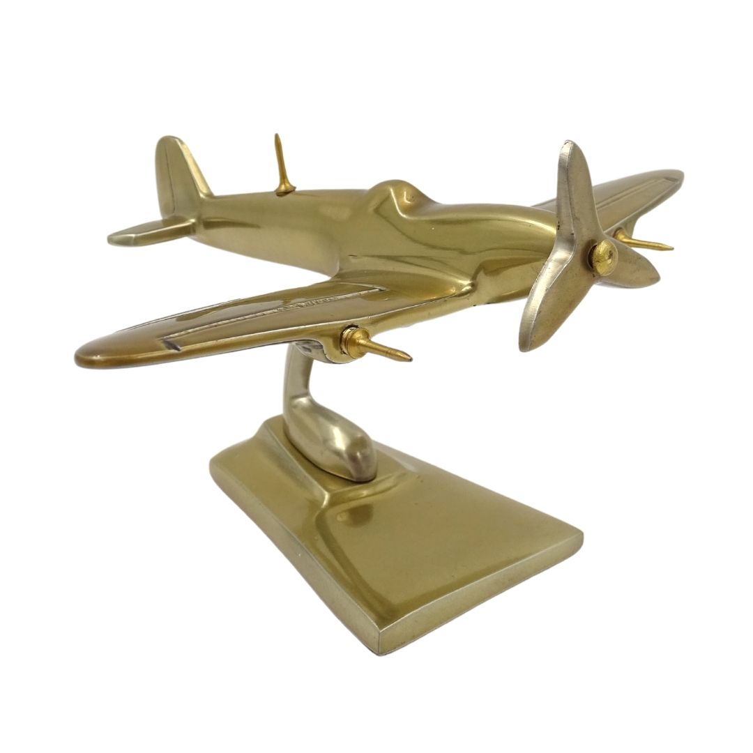 Model samolotu Spitfire - legendarny myśliwiec II wojny światowej – SPIS