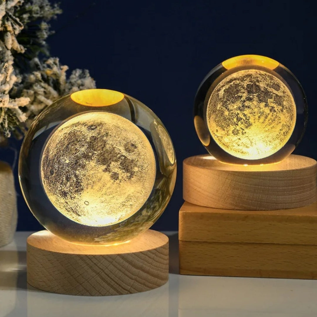 Szklana Kula 3D Księżyc- Lampa Nocna LED USB - Gadżet na Biurko
- KKS