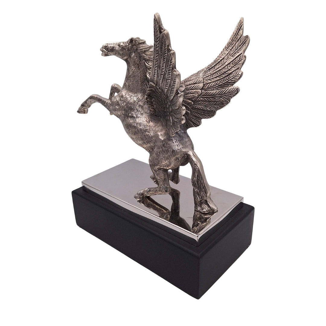 Pegaz - figurka dekoracyjna aluminiowa na podstawie stalowo-drewnianej - NI9935