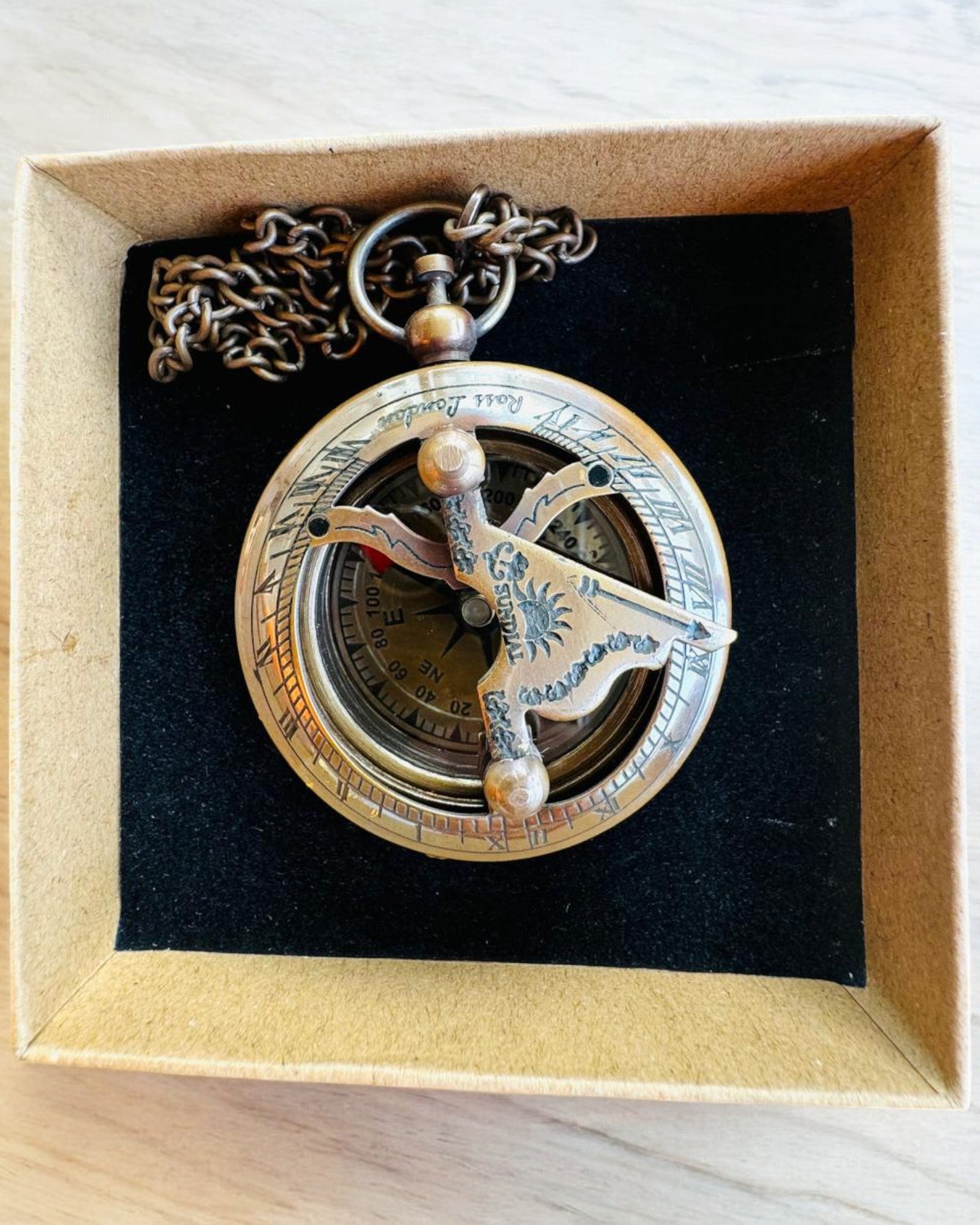 Πυξίδα Ναυσιπλοΐας Ταξιδιώτη με χάραξη, εξατομίκευση – Χειροτεχνία Ινδών Τεχνιτών