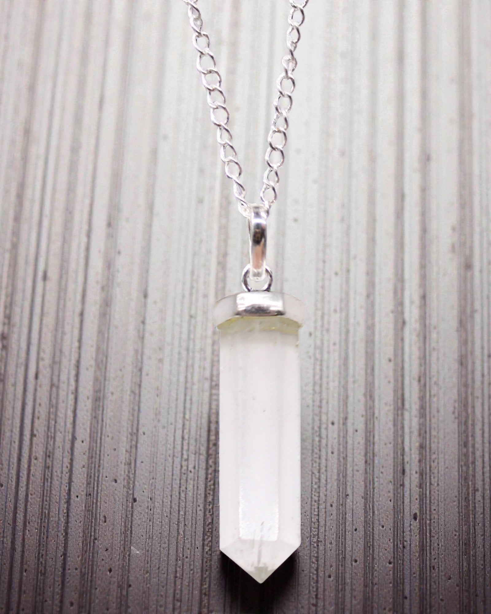 Crystal Point – Κλασικό κρεμαστό σημείου από ορεινό κρύσταλλο