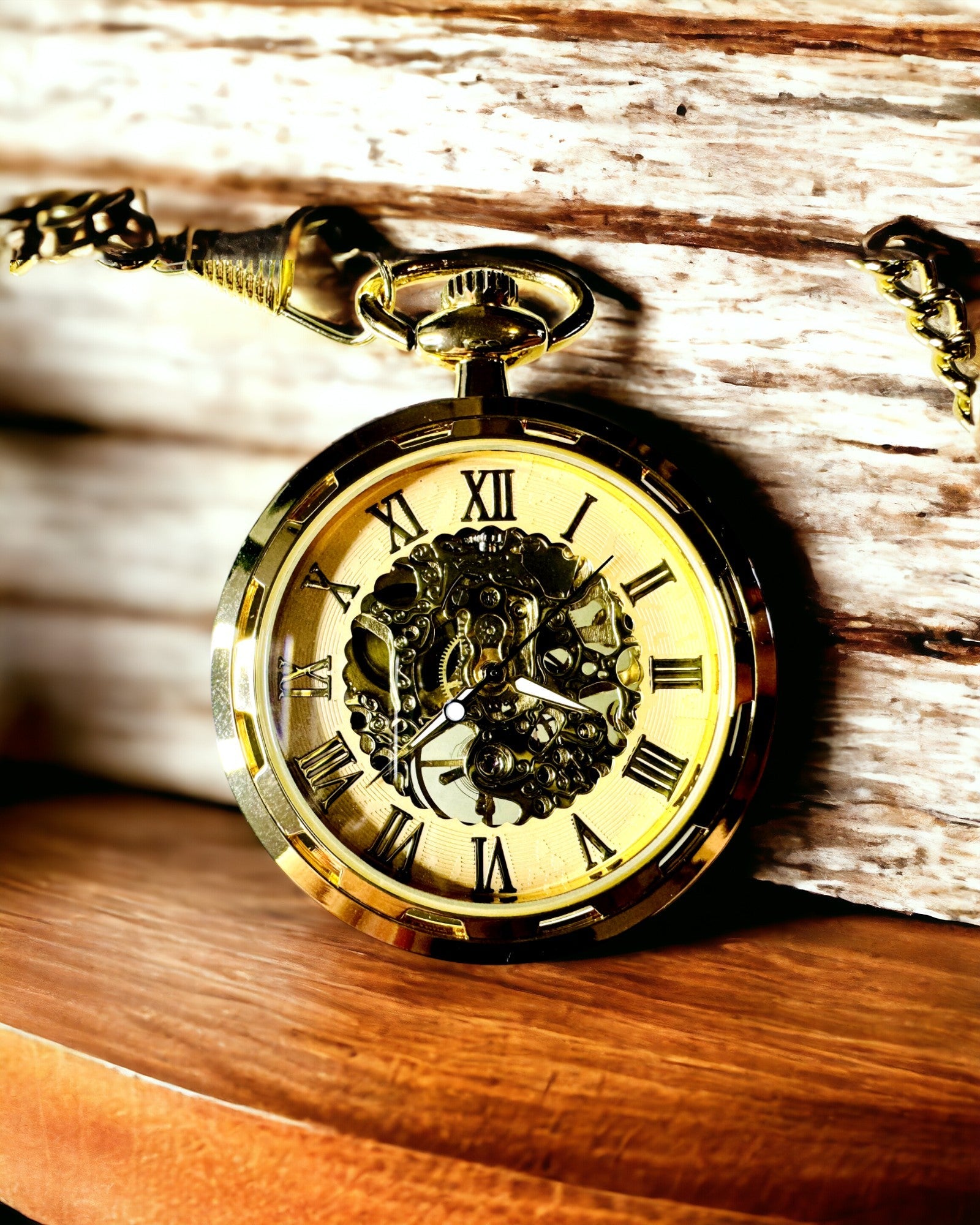 Ρετρό Ρολόι Τσέπης – Μηχανική Πολυτέλεια σε Vintage Στυλ χρώμα χρυσό, εξατομίκευση με χάραξη