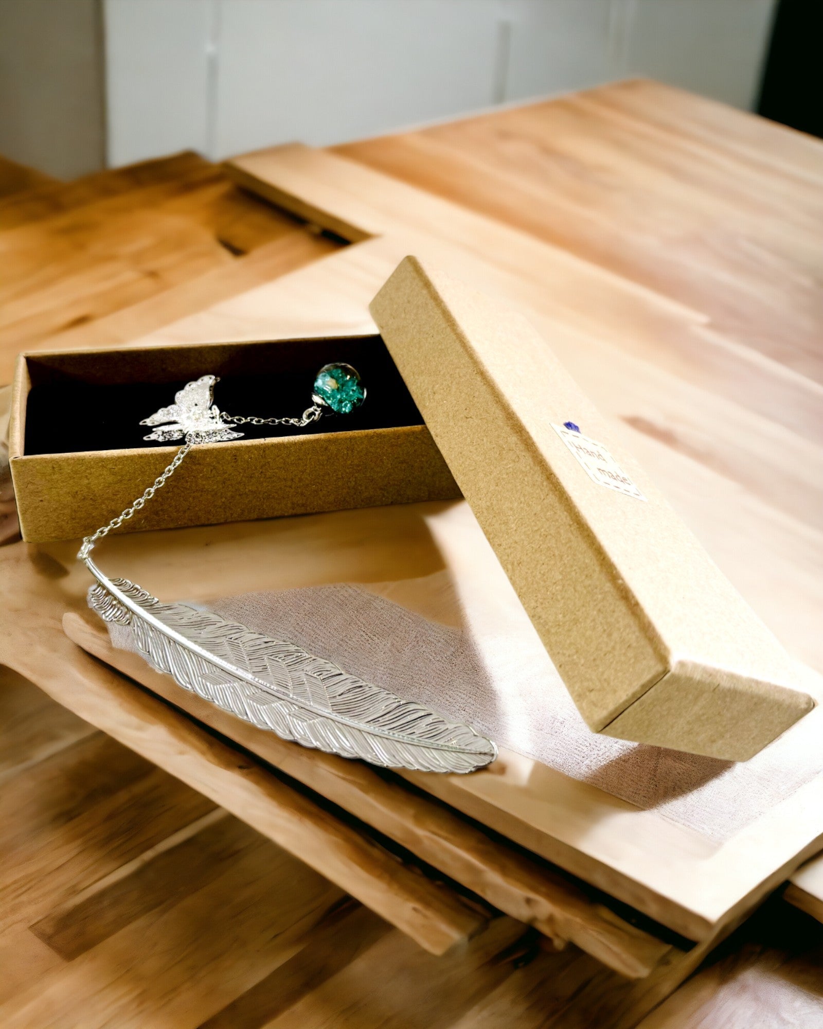 Δημιουργικός Σελιδοδείκτης Βιβλίου σε Ρετρό Στυλ με Μοτίβο Φτερού και Πεταλούδας – Κομψό Προωθητικό Δώρο, Χρώμα Ασημί/Μπλε