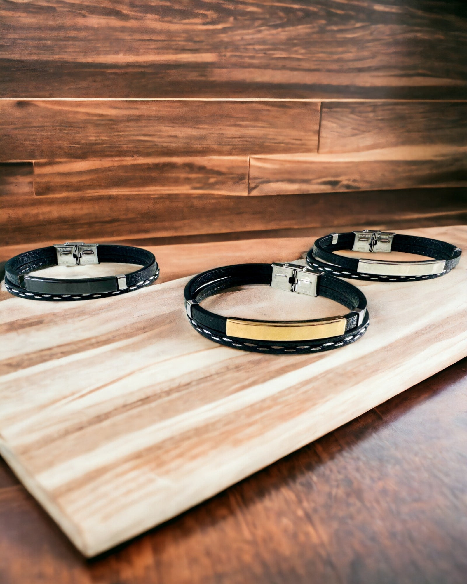 Αθλητικό Βραχιόλι από PU Δέρμα και Ανοξείδωτο Ατσάλι με Δυνατότητα Χάραξης – 3 Χρώματα