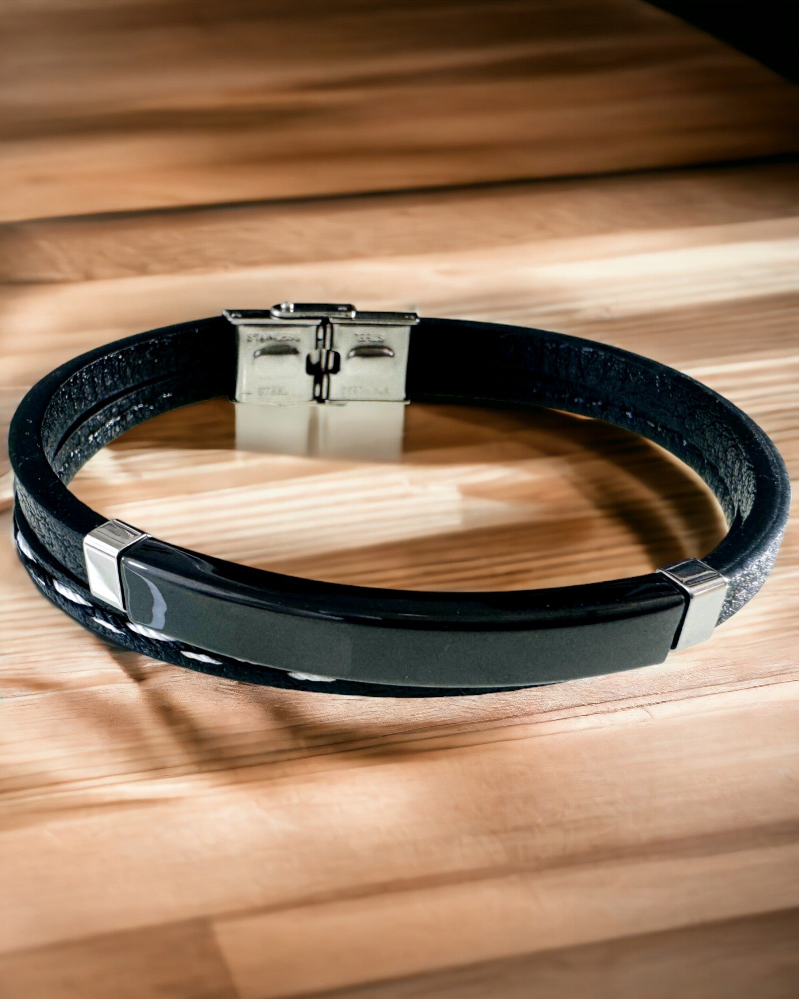 Αθλητικό Βραχιόλι από PU Δέρμα και Ανοξείδωτο Ατσάλι με Δυνατότητα Χάραξης – 3 Χρώματα