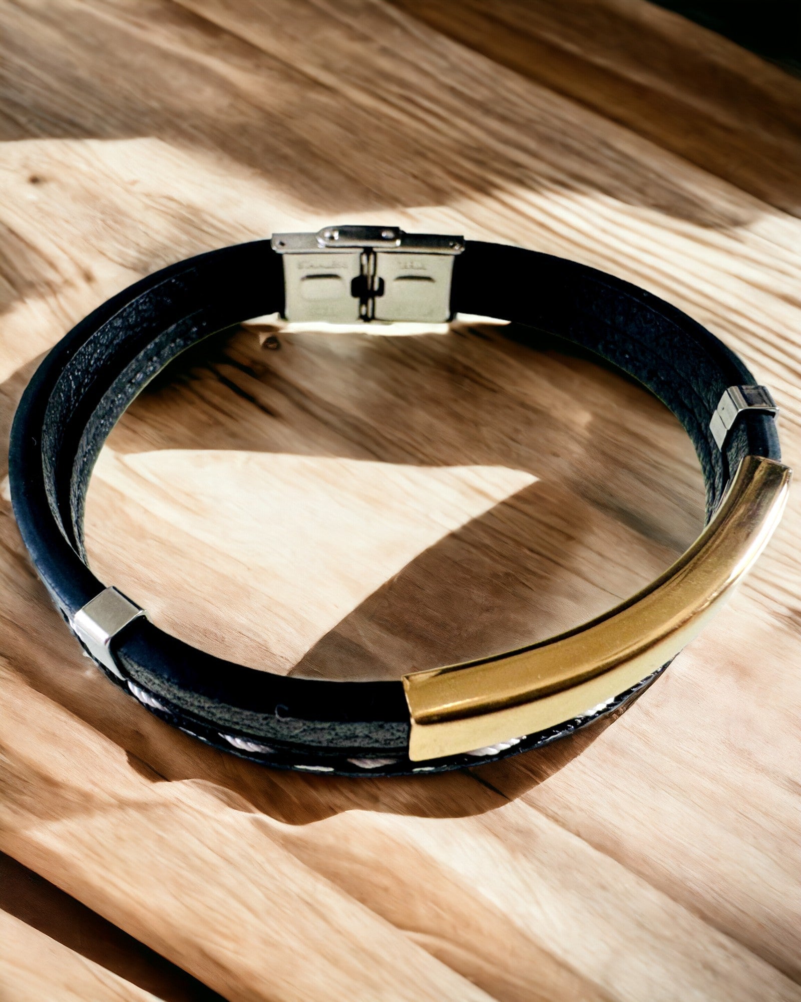 Αθλητικό Βραχιόλι από PU Δέρμα και Ανοξείδωτο Ατσάλι με Δυνατότητα Χάραξης – 3 Χρώματα