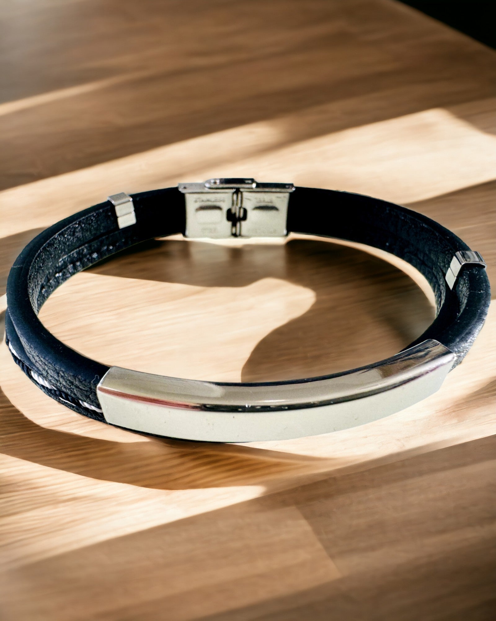 Αθλητικό Βραχιόλι από PU Δέρμα και Ανοξείδωτο Ατσάλι με Δυνατότητα Χάραξης – 3 Χρώματα