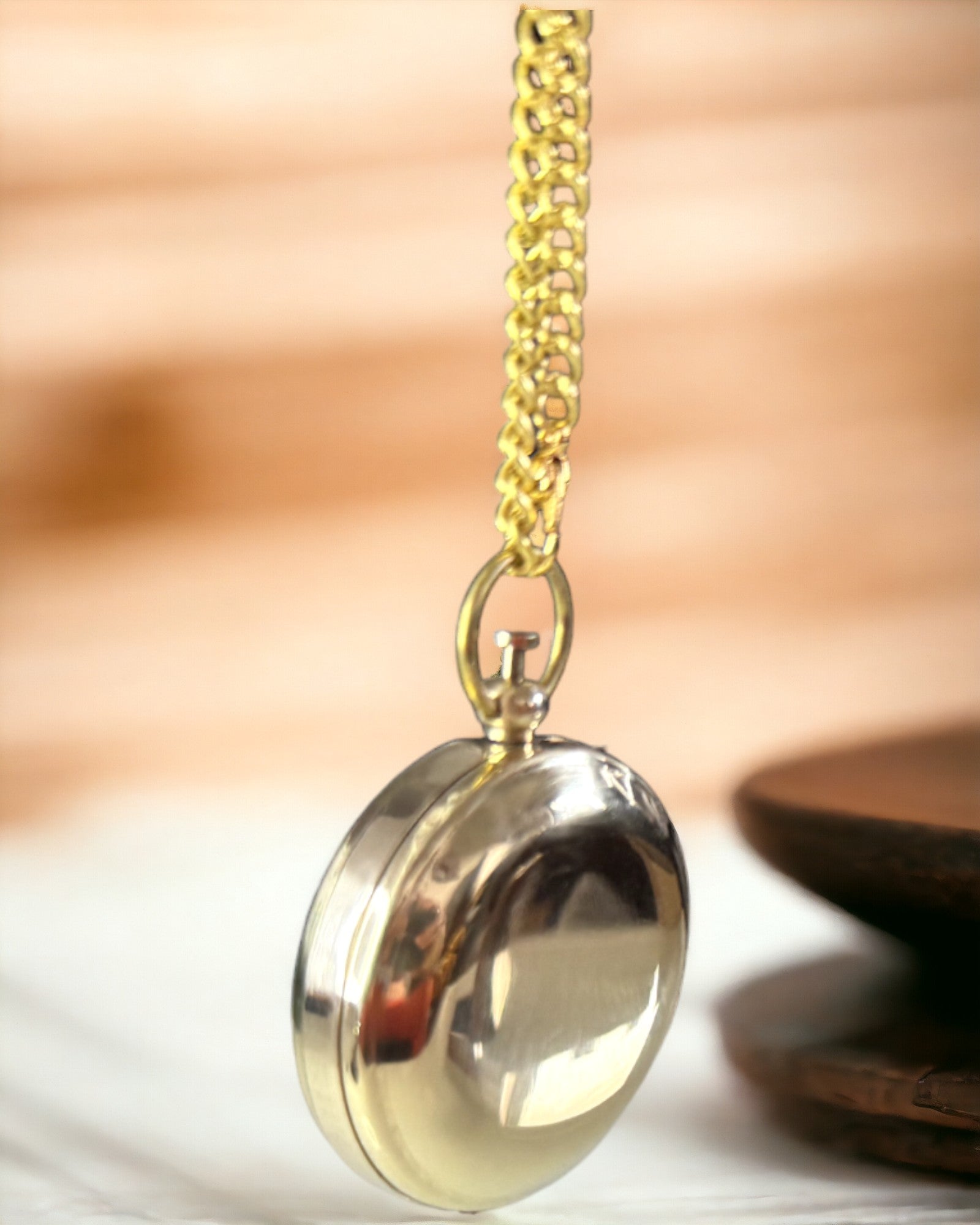 Χρυσού χρώματος Κομπάς Περιπέτεια – Κομψός Πλοηγός Ανακαλύψεων