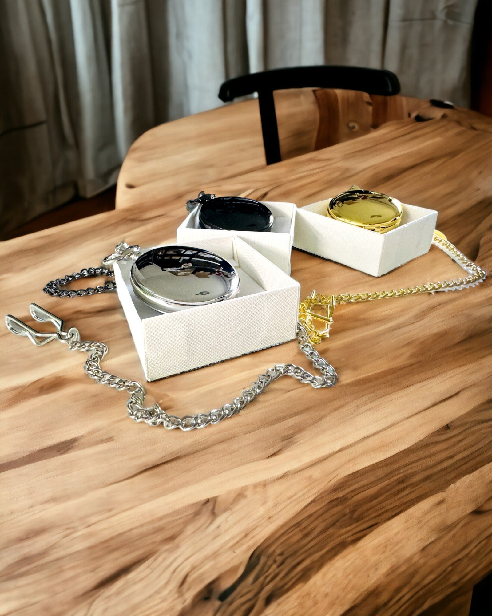 Ασημένιο ρολόι τσέπης με μηχανισμό χαλαζία και δυνατότητα χάραξης