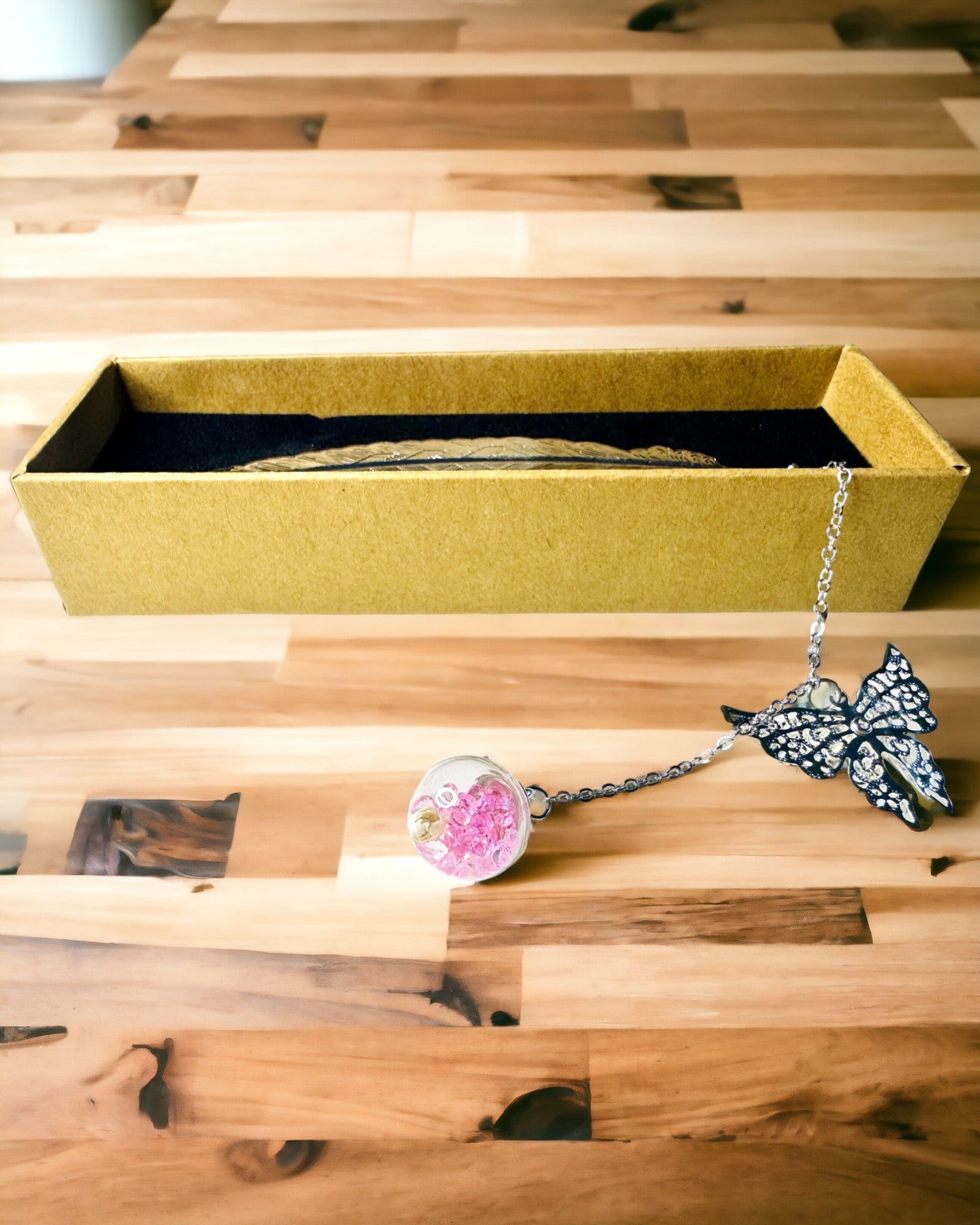 Δημιουργικός Σελιδοδείκτης Βιβλίου σε Ρετρό Στυλ με Μοτίβο Φτερού και Πεταλούδας – Κομψό Δώρο για τη μαμά, τον δάσκαλο, Προωθητικό, Χρώμα Ασημί/Ροζ