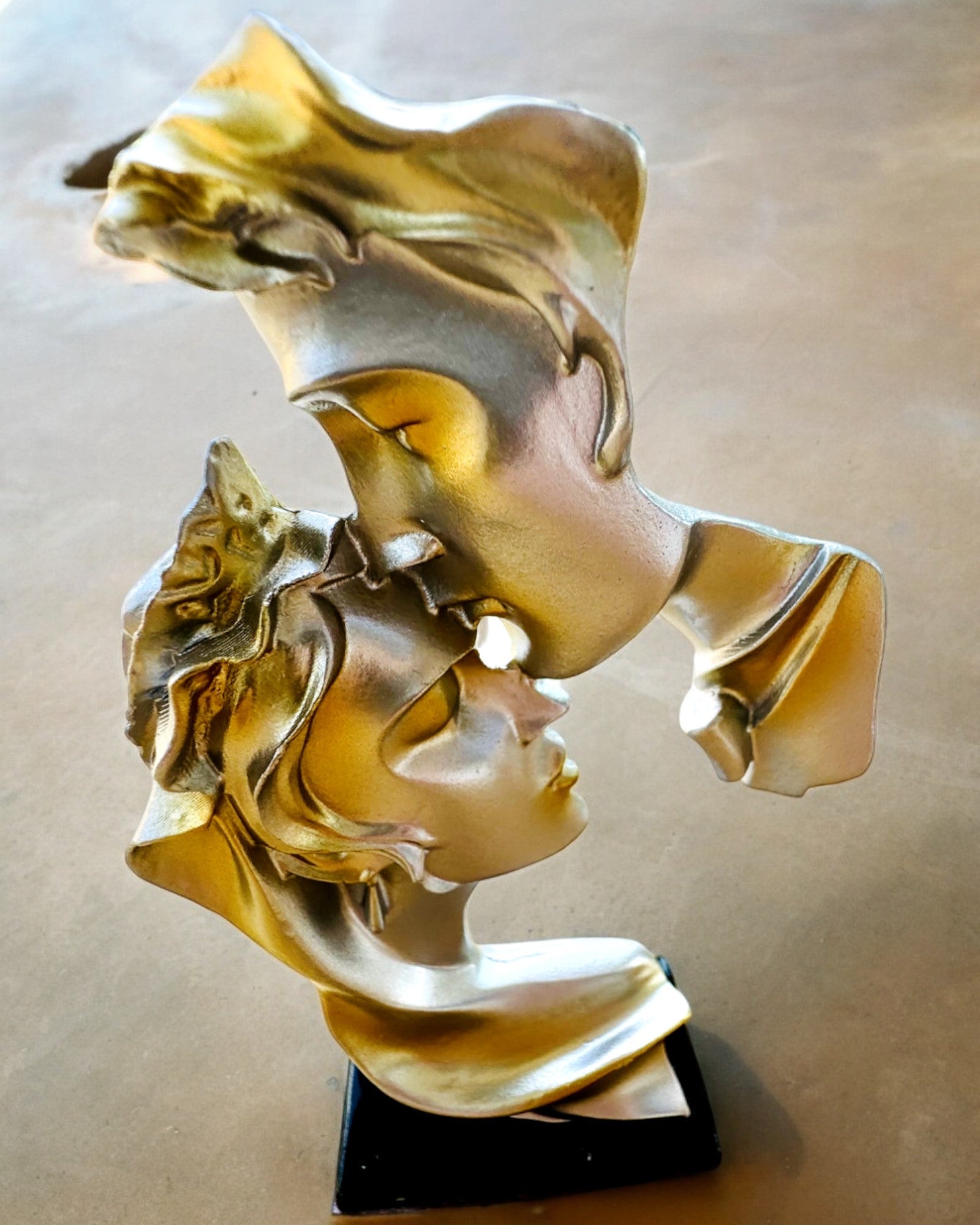 Figurka "Elegancja w Kamieniu" kolor srebrny - Dekoracyjna z Opcją Grawerowania, 2 wymiary do wyboru