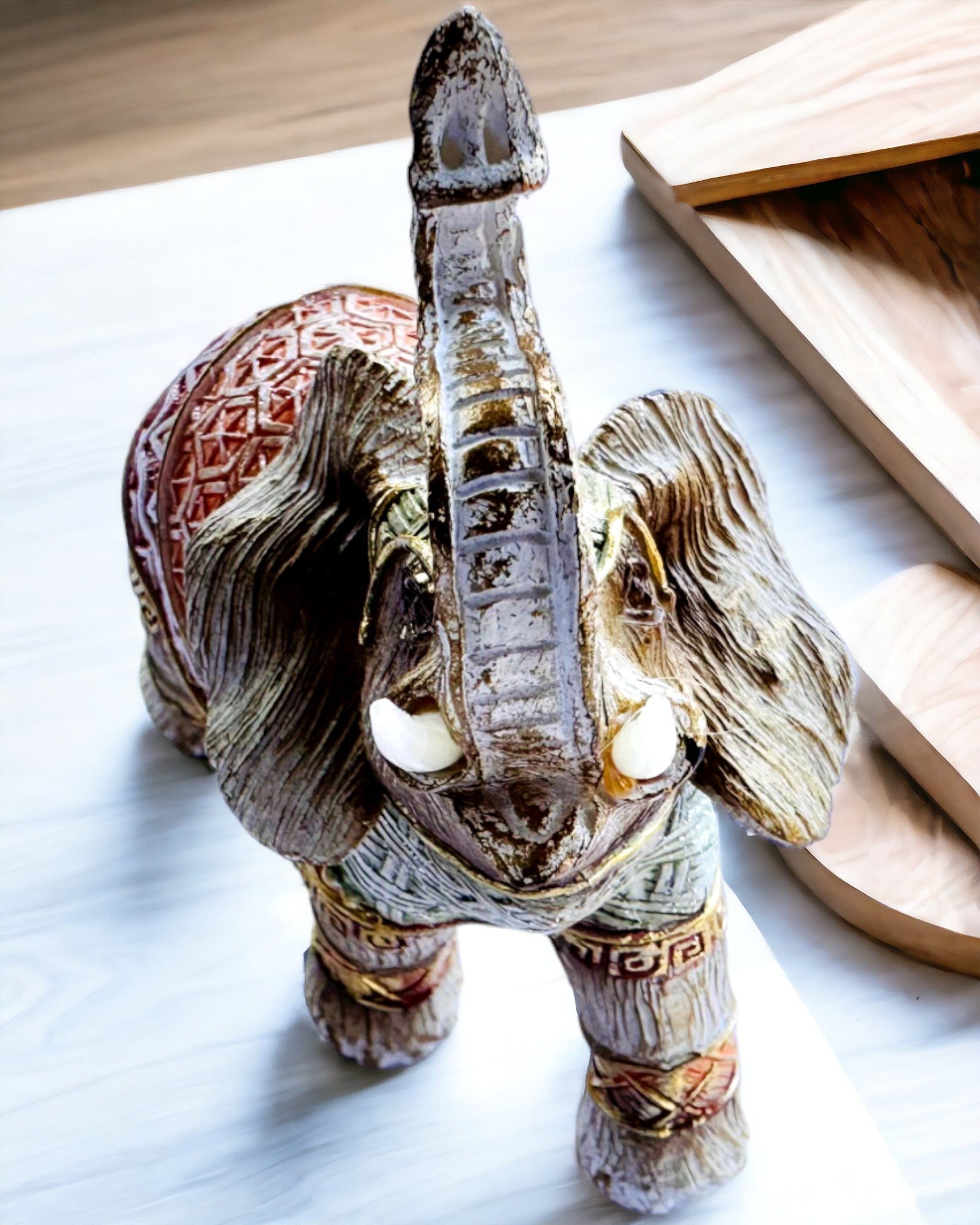 Στράτα Ελέφαντα – Διακοσμητικός Ελέφαντας από Ρητίνη με Δυνατότητα Χαράγματος