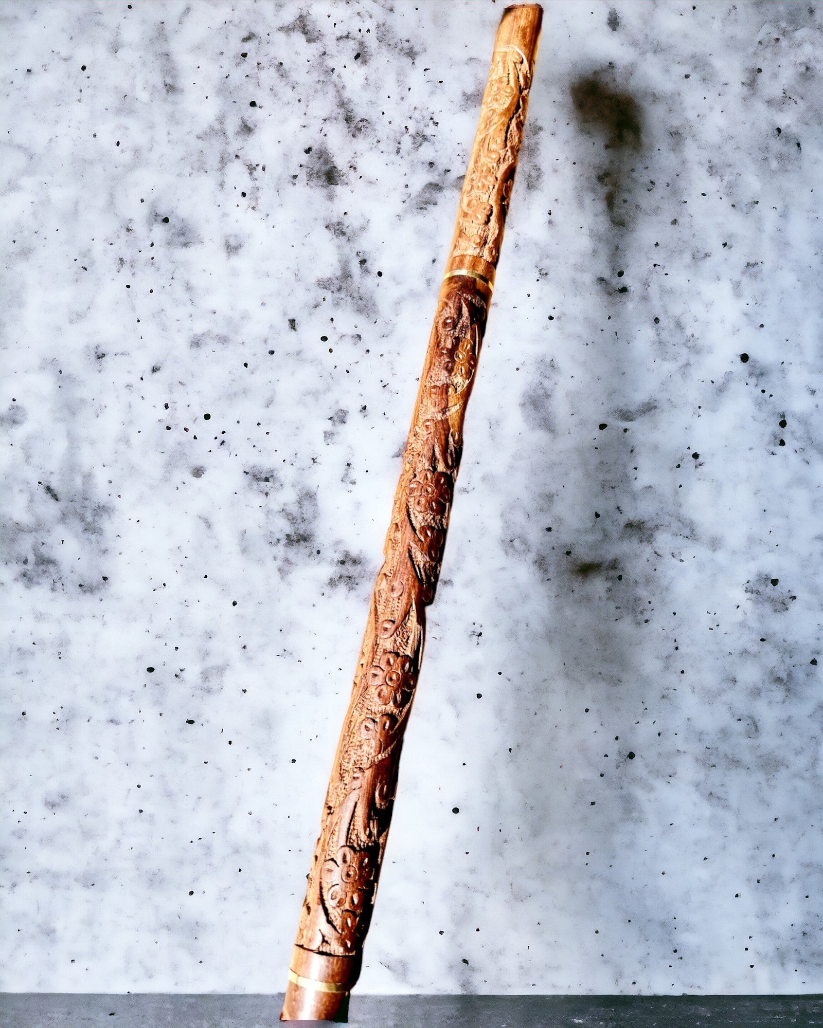 Μπαστούνι Περίπατου 'Wolf' - Ινδικό Ξύλο Μάνγκο με Δυνατότητα Χαρακτικής, καφέ με σκαλιστό σχέδιο