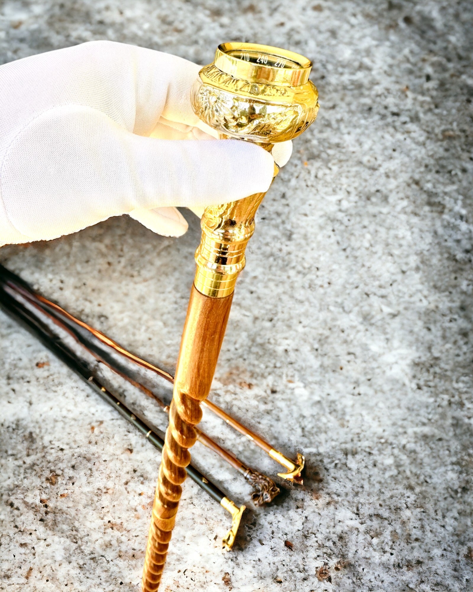 Kompasso Brown - Λάσκα για περπάτημα - Χειροποίητη Ξύλινη Σκαλιστή - Αποκλειστική Έκδοση με Δυνατότητα Χαράγματος